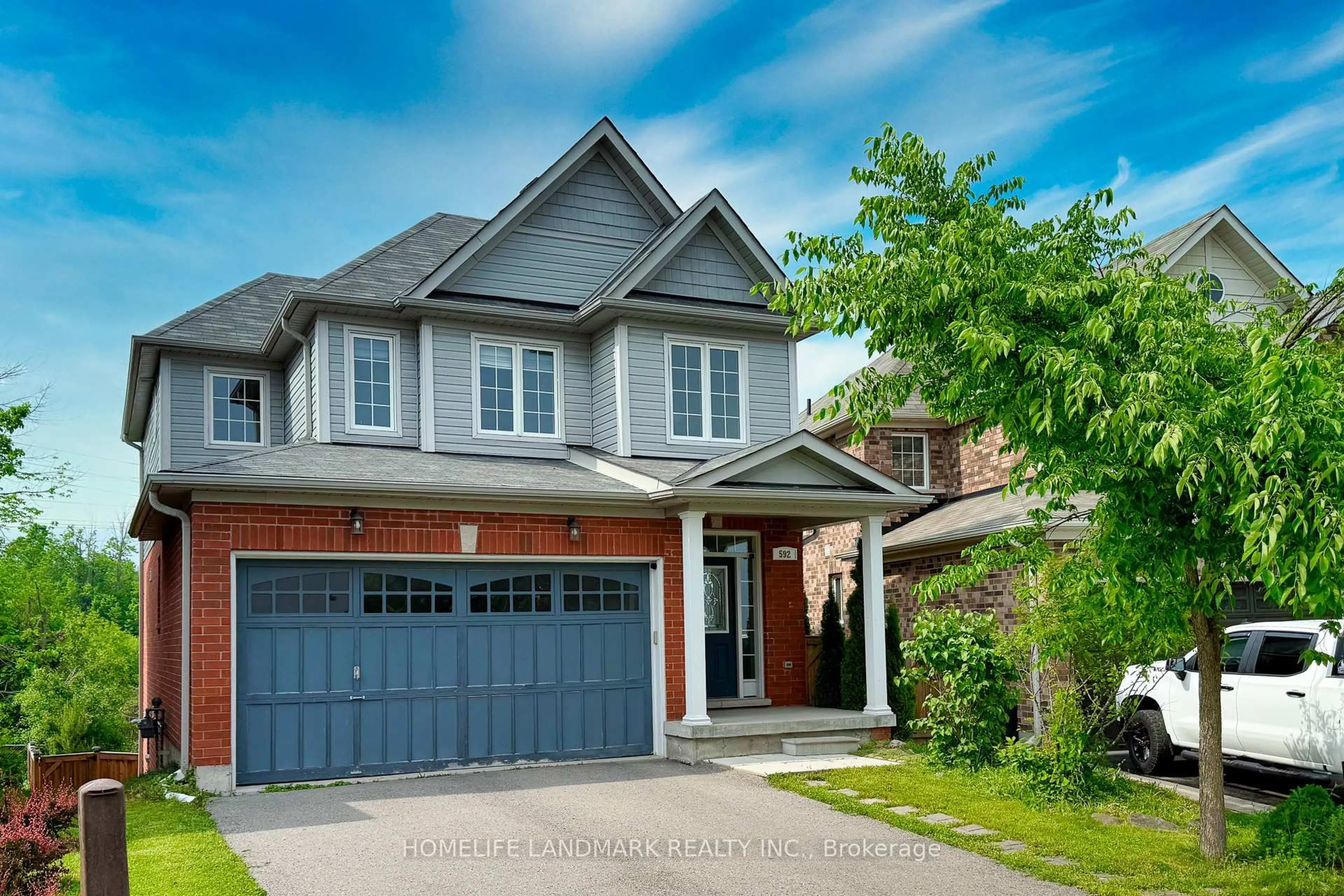 Home with brick exterior material, street for 592 Settlers Rdge, Peterborough North Ontario K9L 0E6
