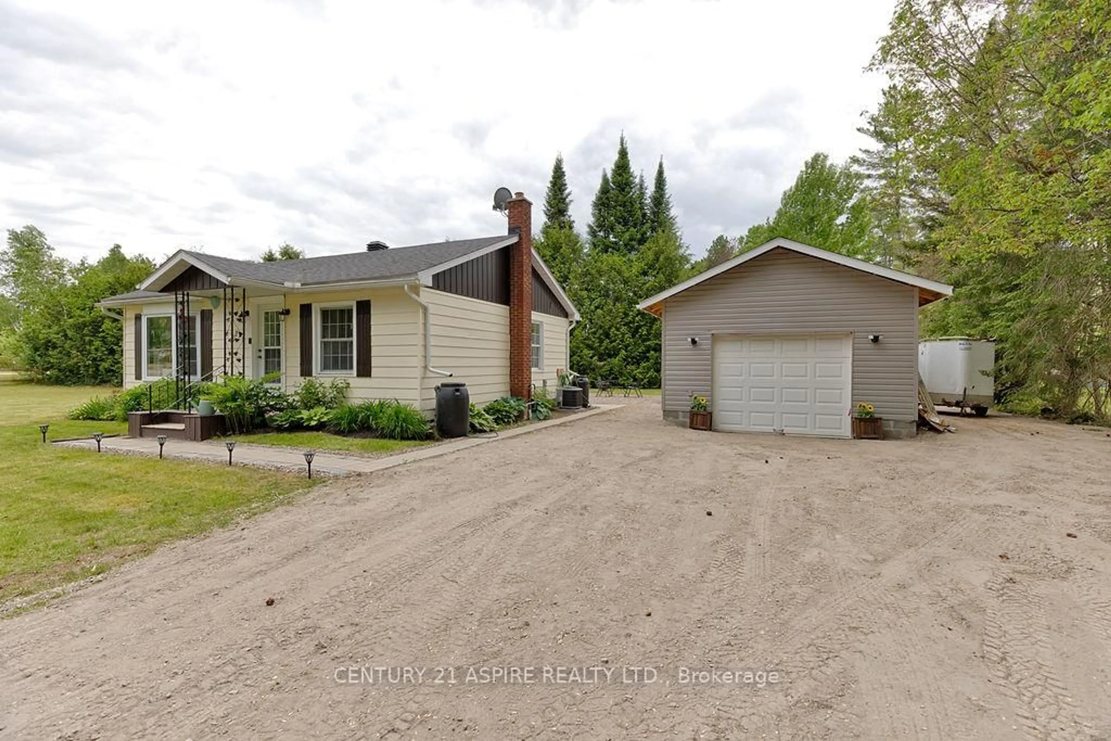 A pic from outside/outdoor area/front of a property/back of a property/a pic from drone, street for 22 Martin St, Chalk River Ontario K0J 1J0