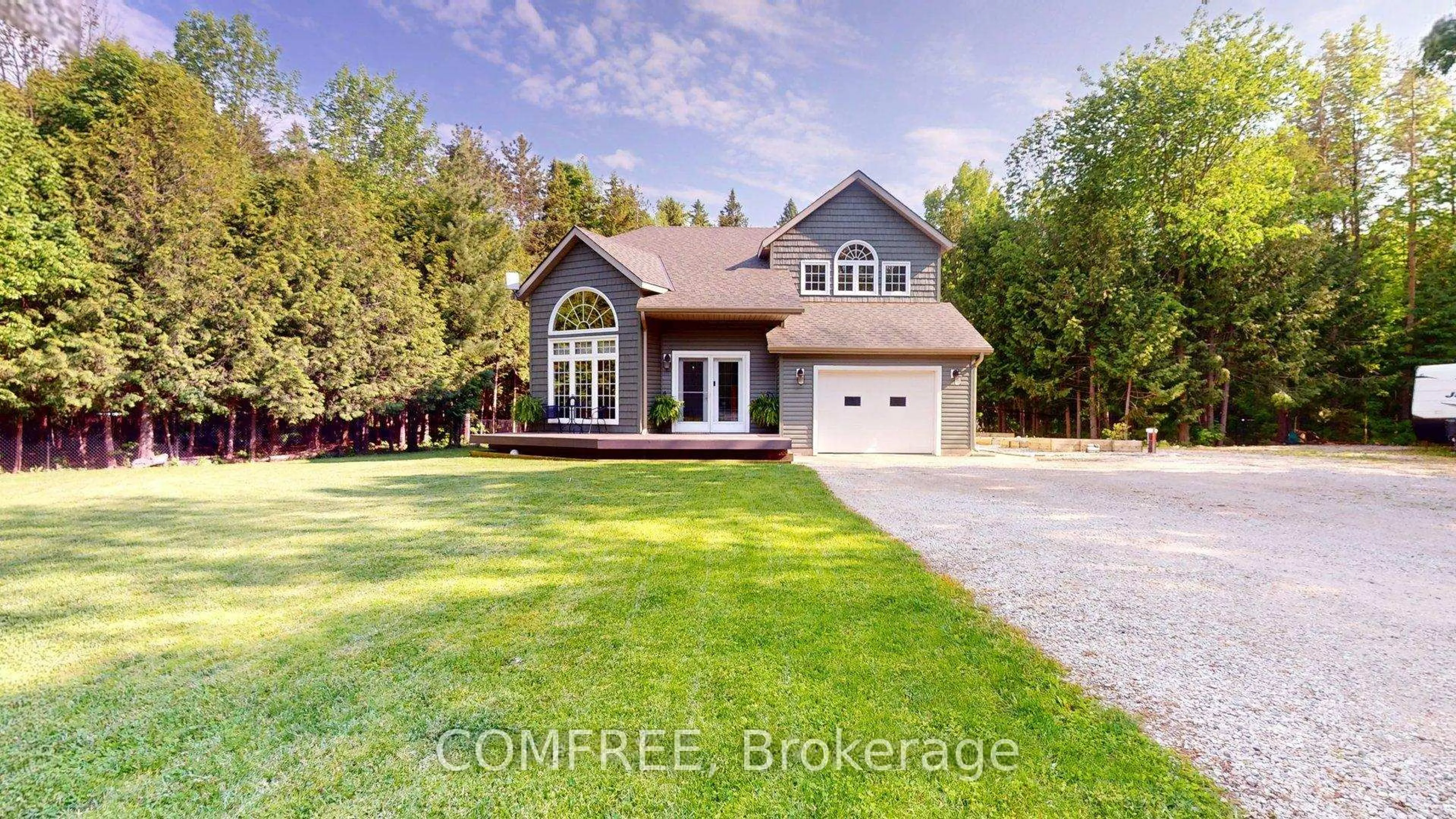 Home with brick exterior material, water/lake/river/ocean view for 777320 10 Highway, Chatsworth Ontario N0H 1R0
