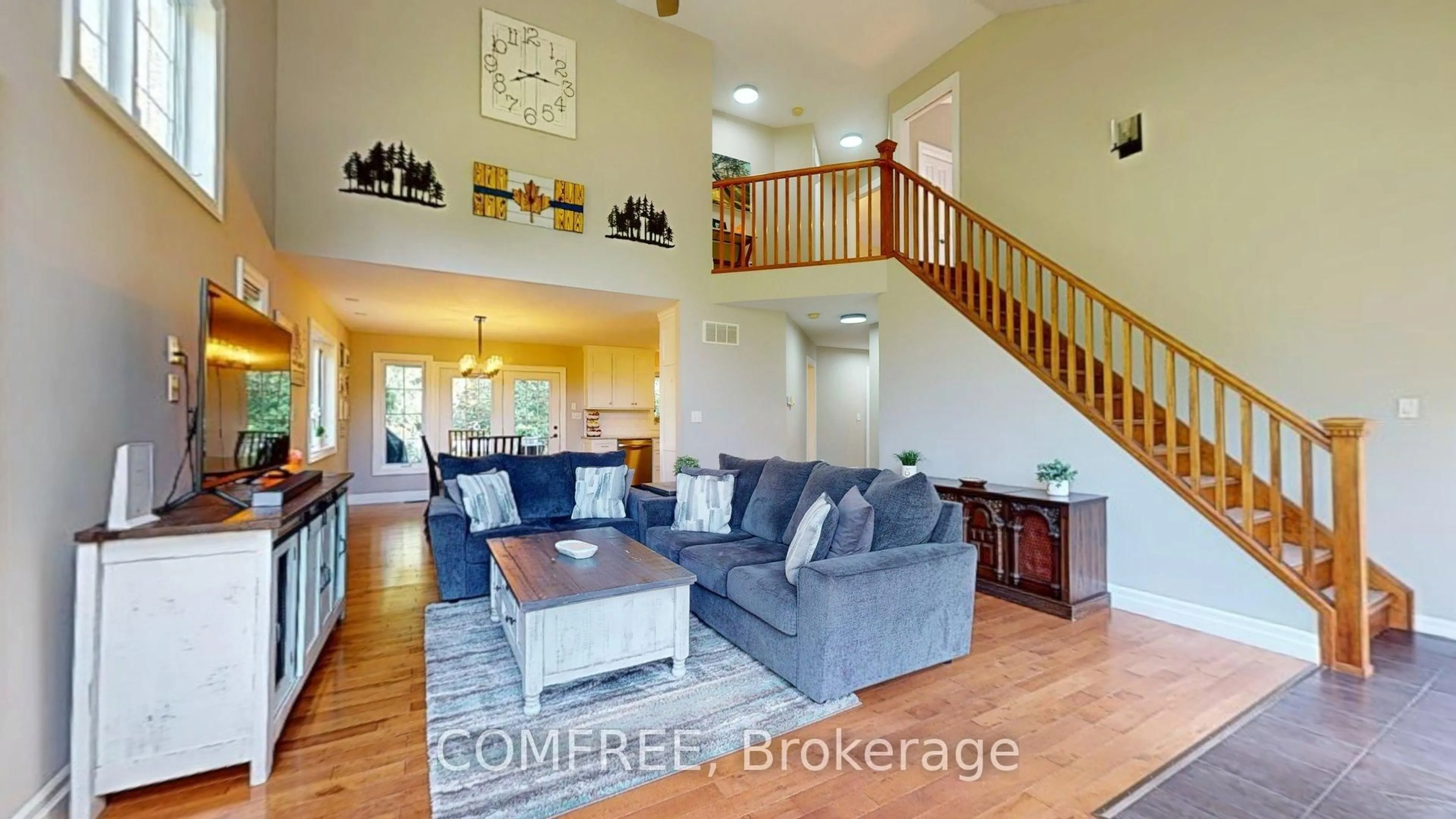 Living room with furniture, unknown for 777320 10 Highway, Chatsworth Ontario N0H 1R0