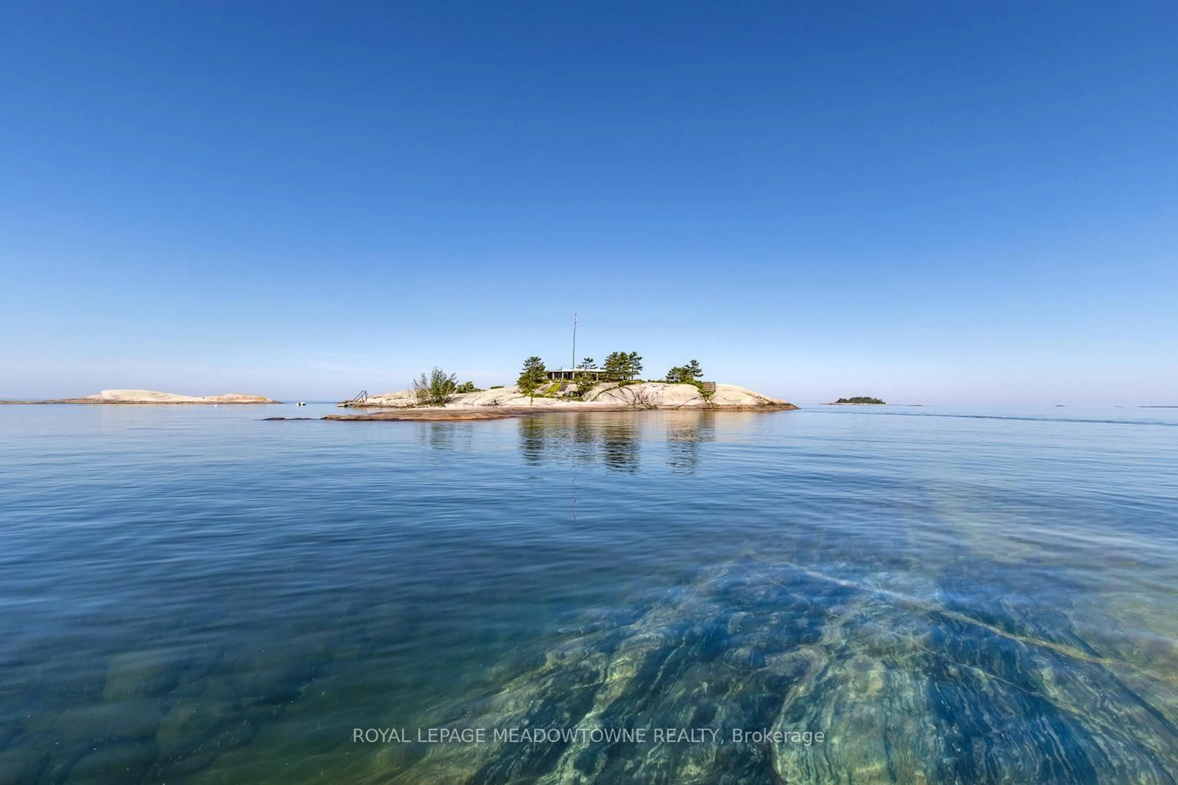 Blurry image for 2 3700 The Table Rock Islands, Georgian Bay Ontario L0K 1S0