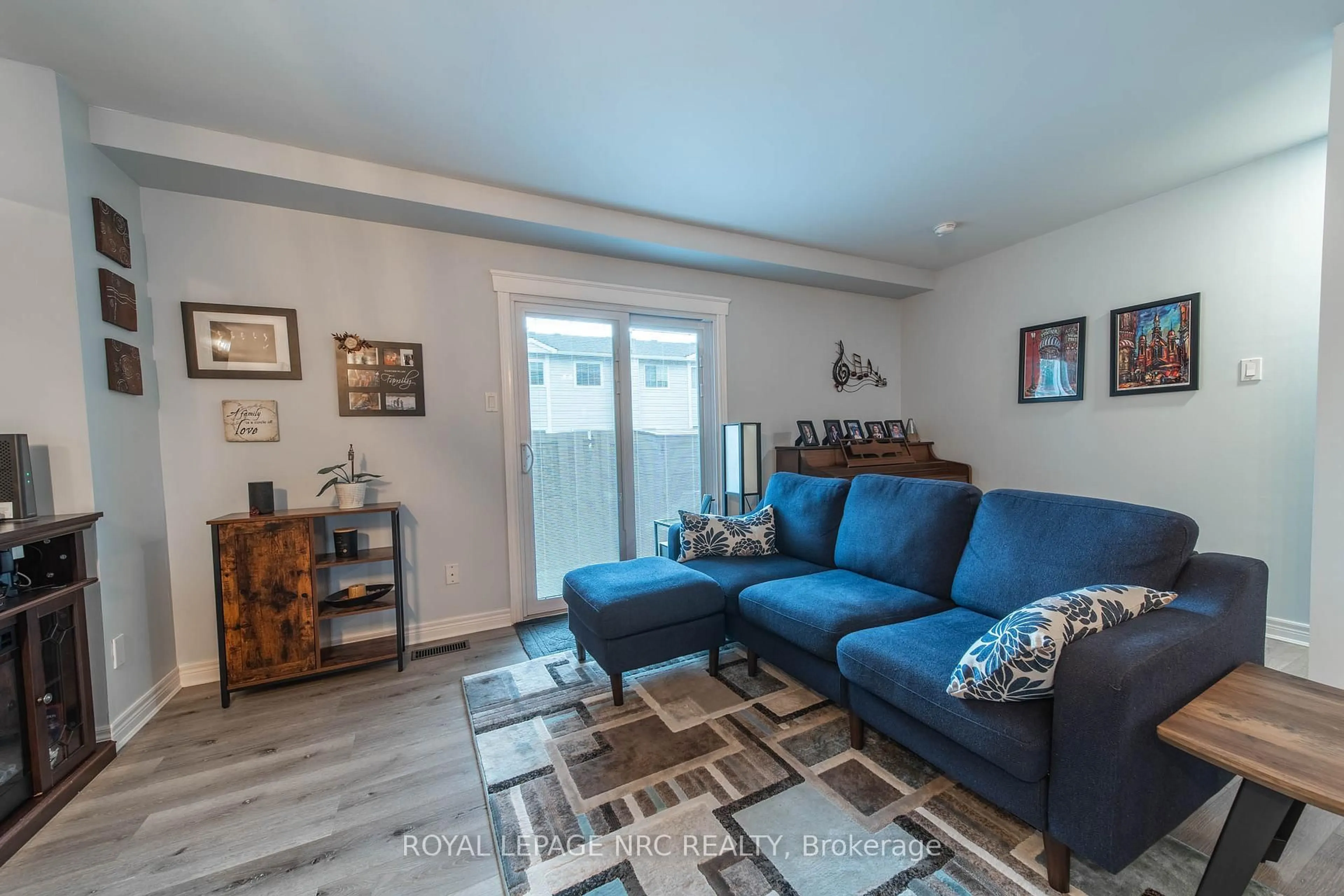 Living room with furniture, unknown for 8136 Coventry Rd #34, Niagara Falls Ontario L2H 2X6