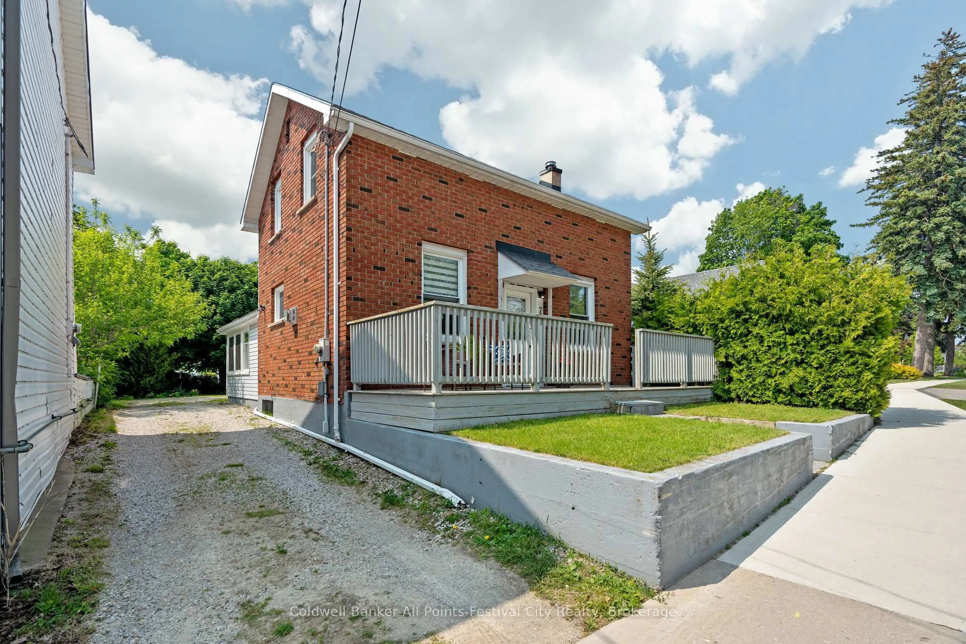 Home with brick exterior material, street for 792 Huron Terr, Kincardine Ontario N2Z 2Y1
