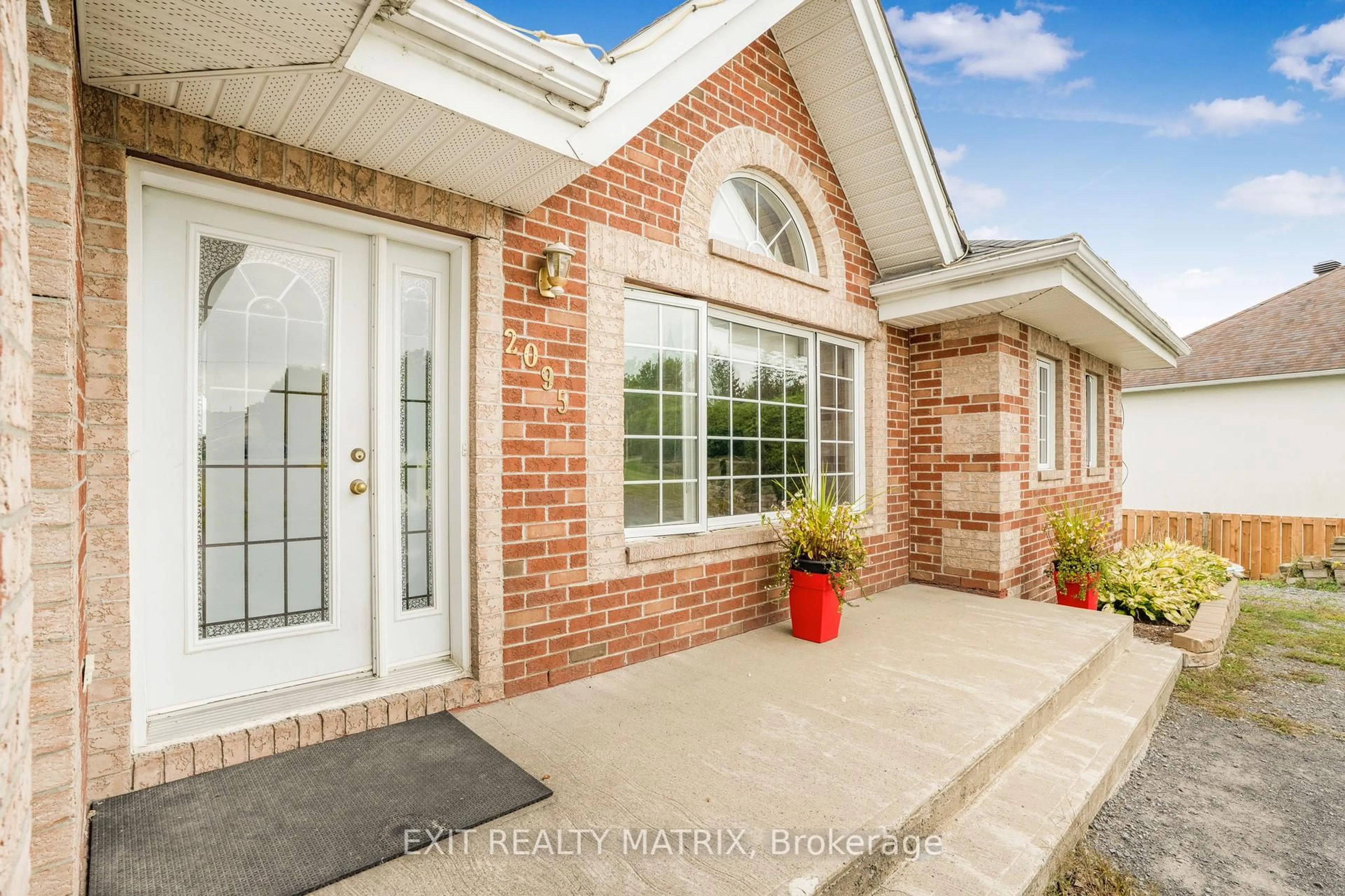 Home with brick exterior material, unknown for 2095 Joseph St, Alfred and Plantagenet Ontario K0B 1J0