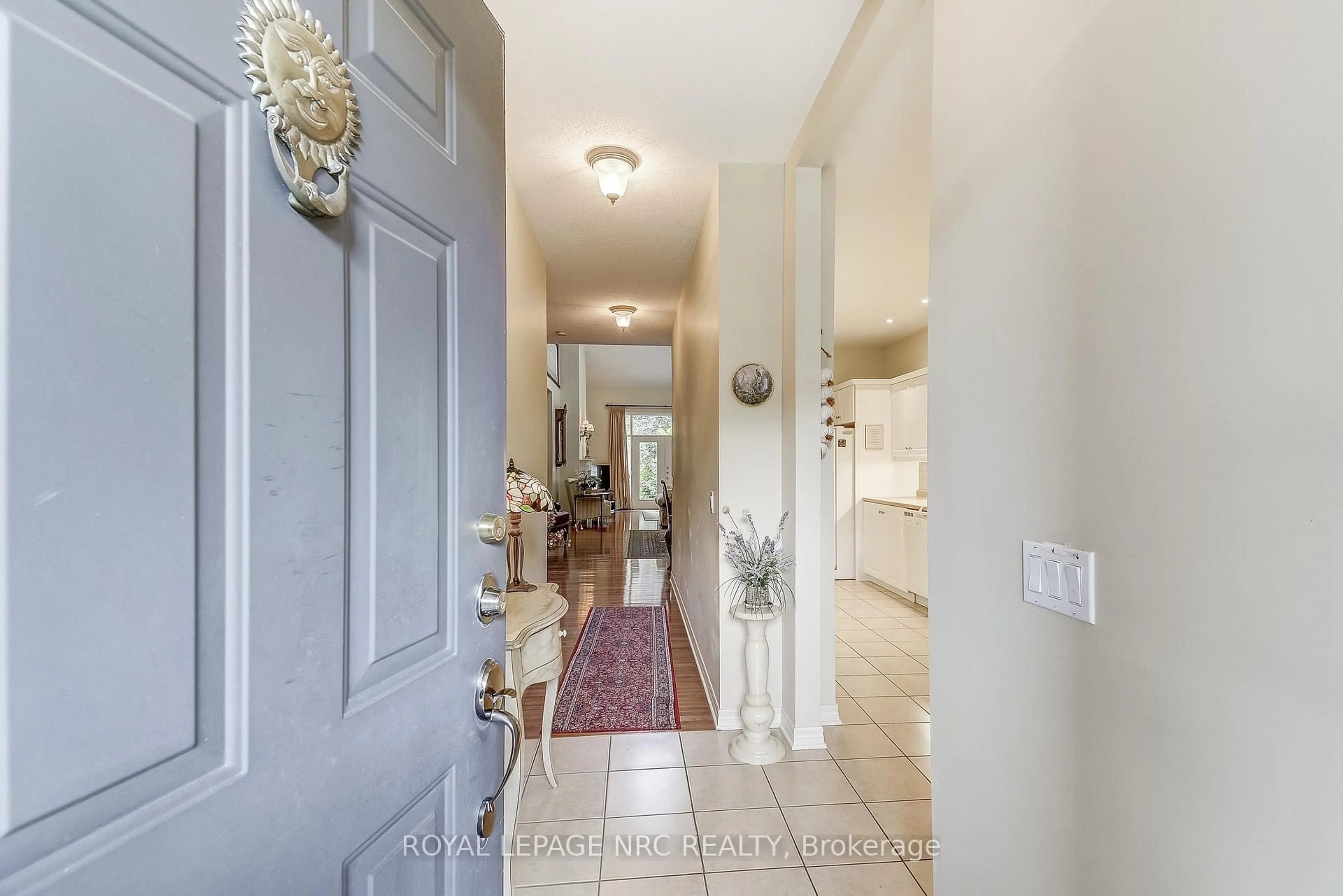 Indoor entryway for 15 SHAWS Lane, Niagara-on-the-Lake Ontario L0S 1J0