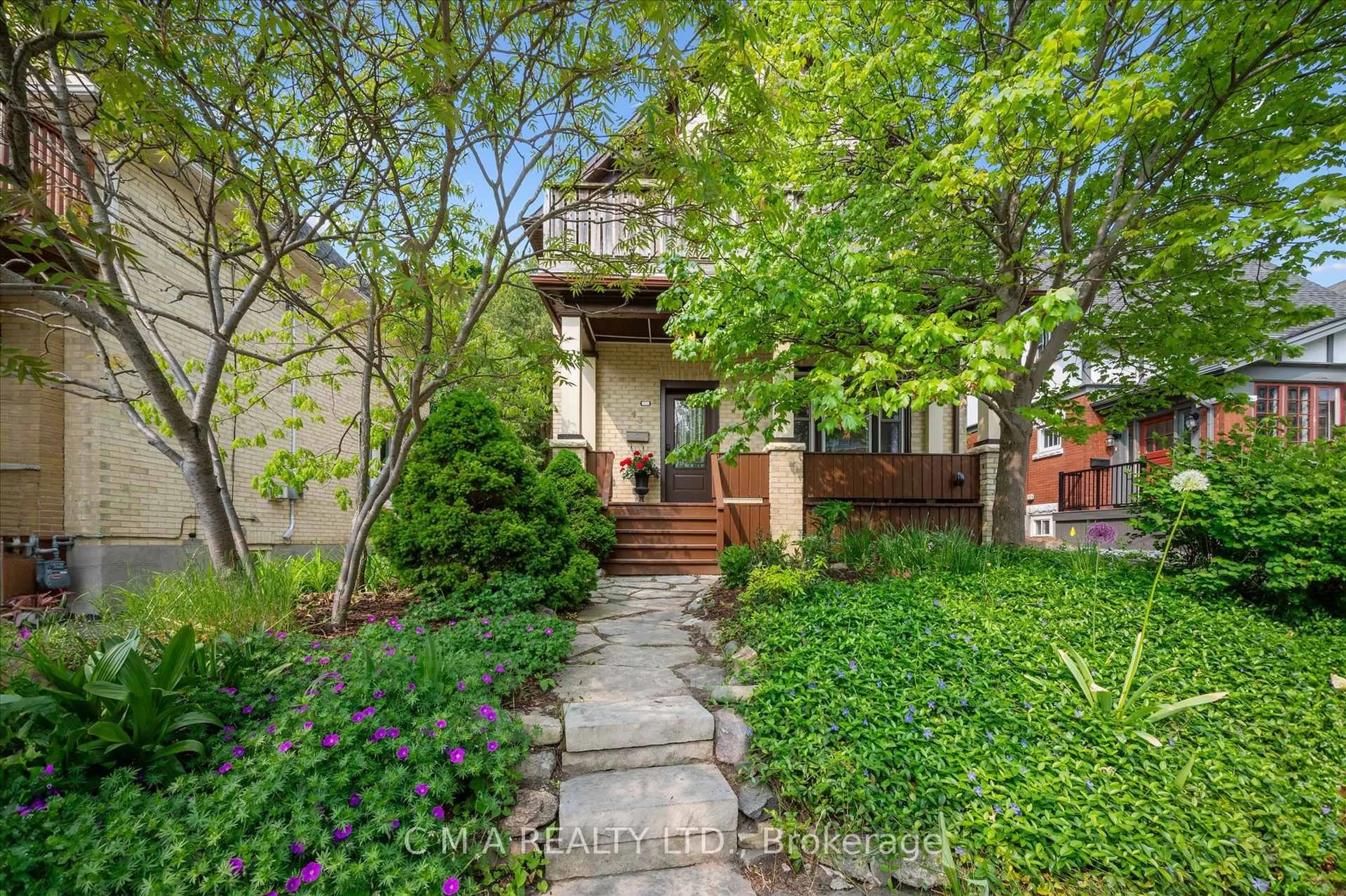 Unknown for 43 Dekay St, Kitchener Ontario N2H 3T4