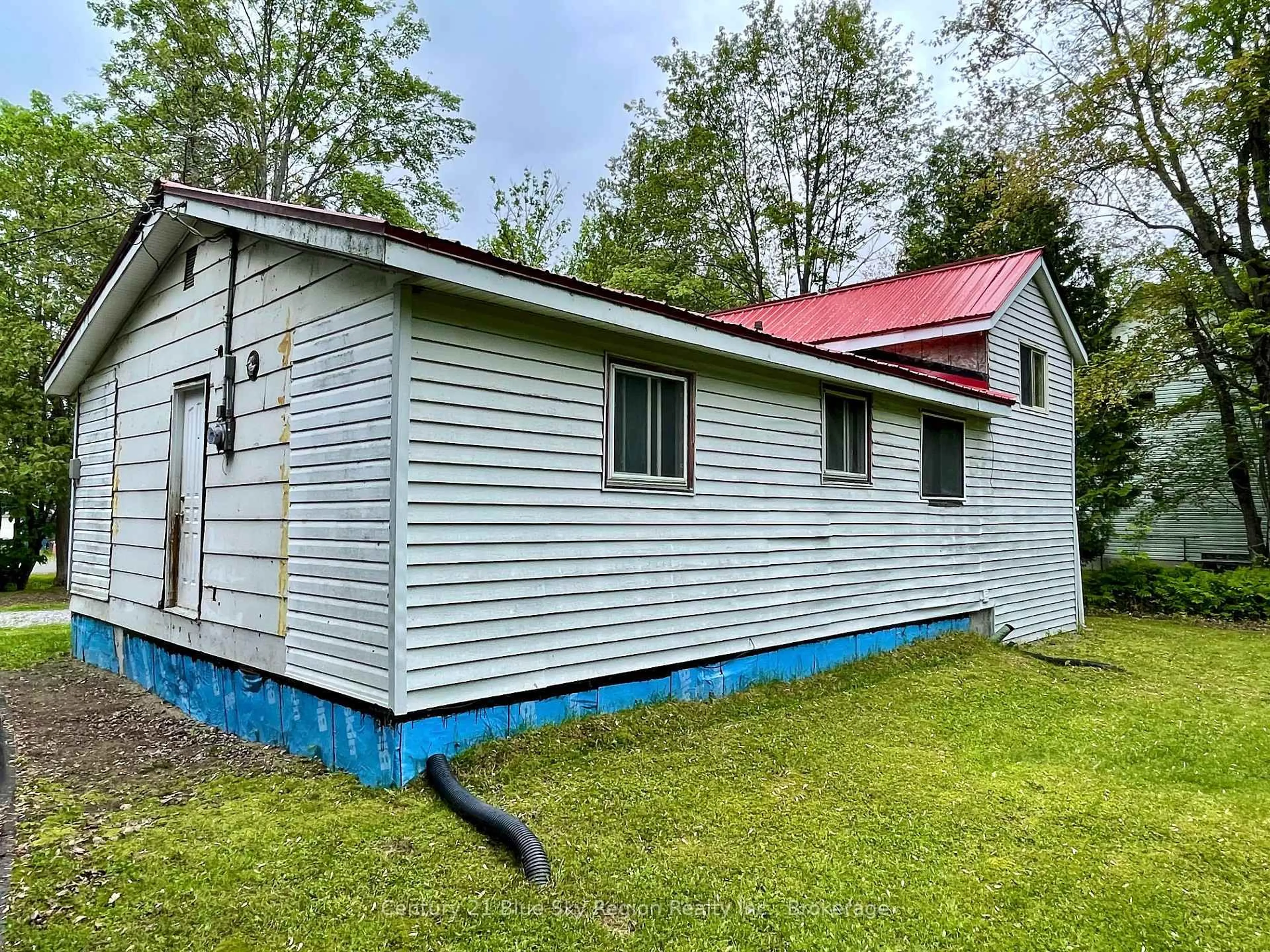 Shed for 1008 Jocko Point Rd, North Bay Ontario P1B 8G5
