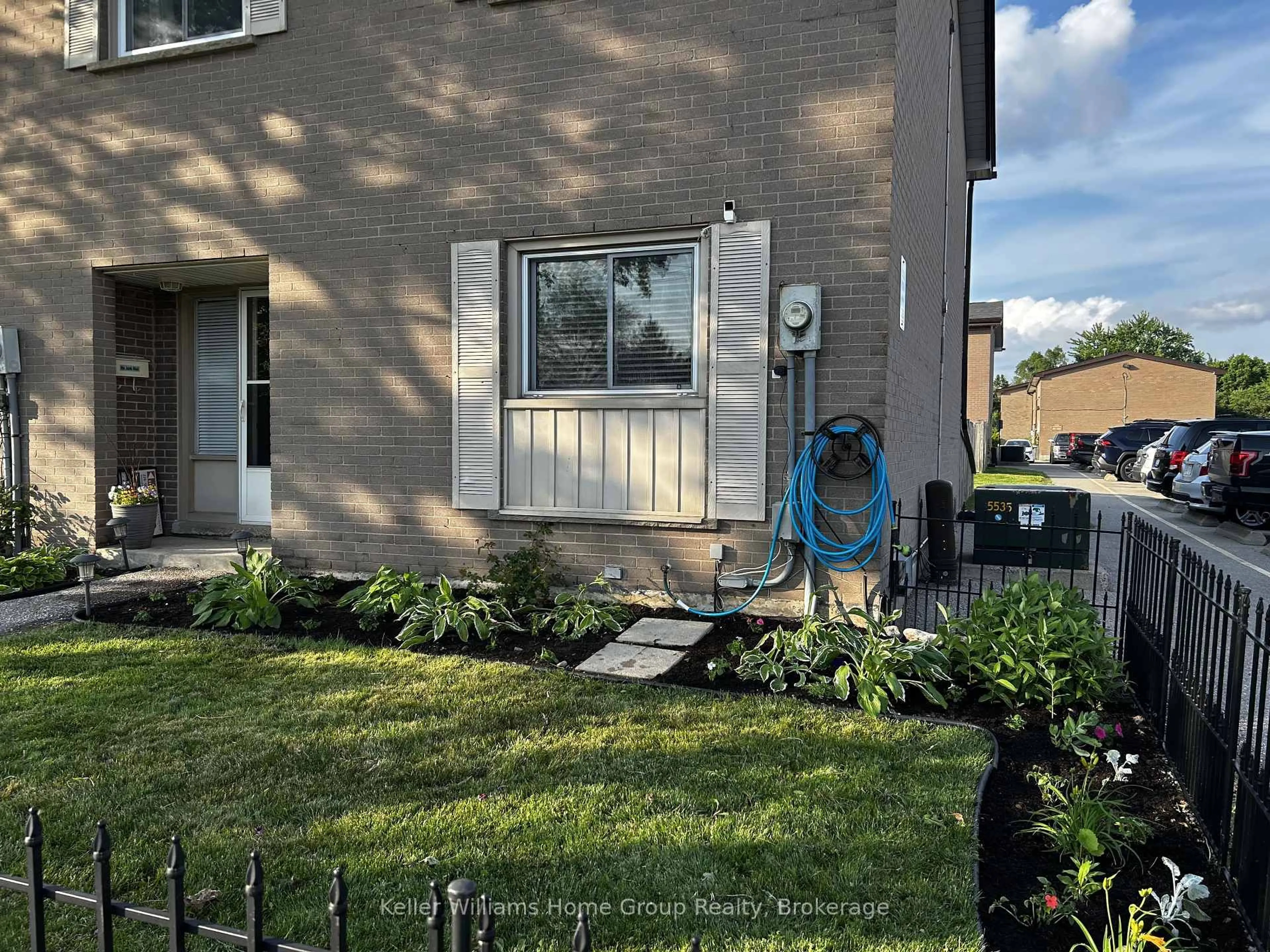 Unknown for 431 Victoria Rd, Guelph Ontario N1H 5J9