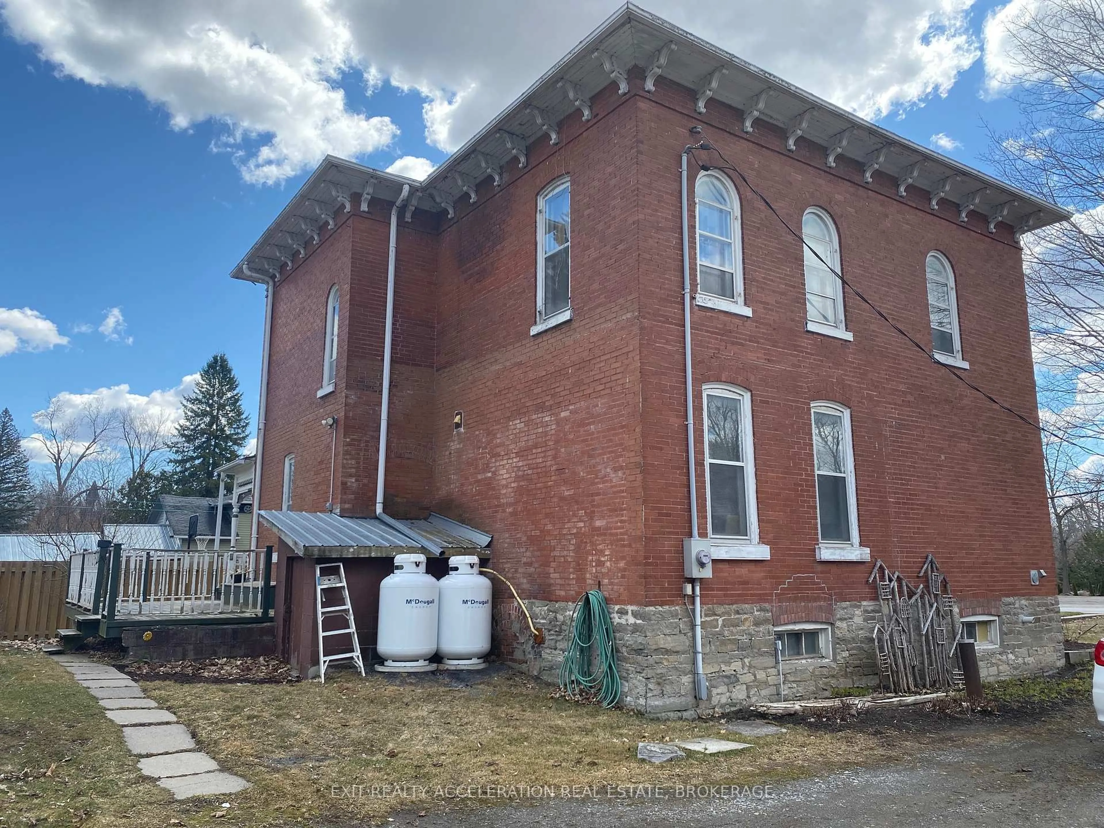 Home with brick exterior material, building for 6 Ottawa St, Tamworth Ontario K0K 3G0