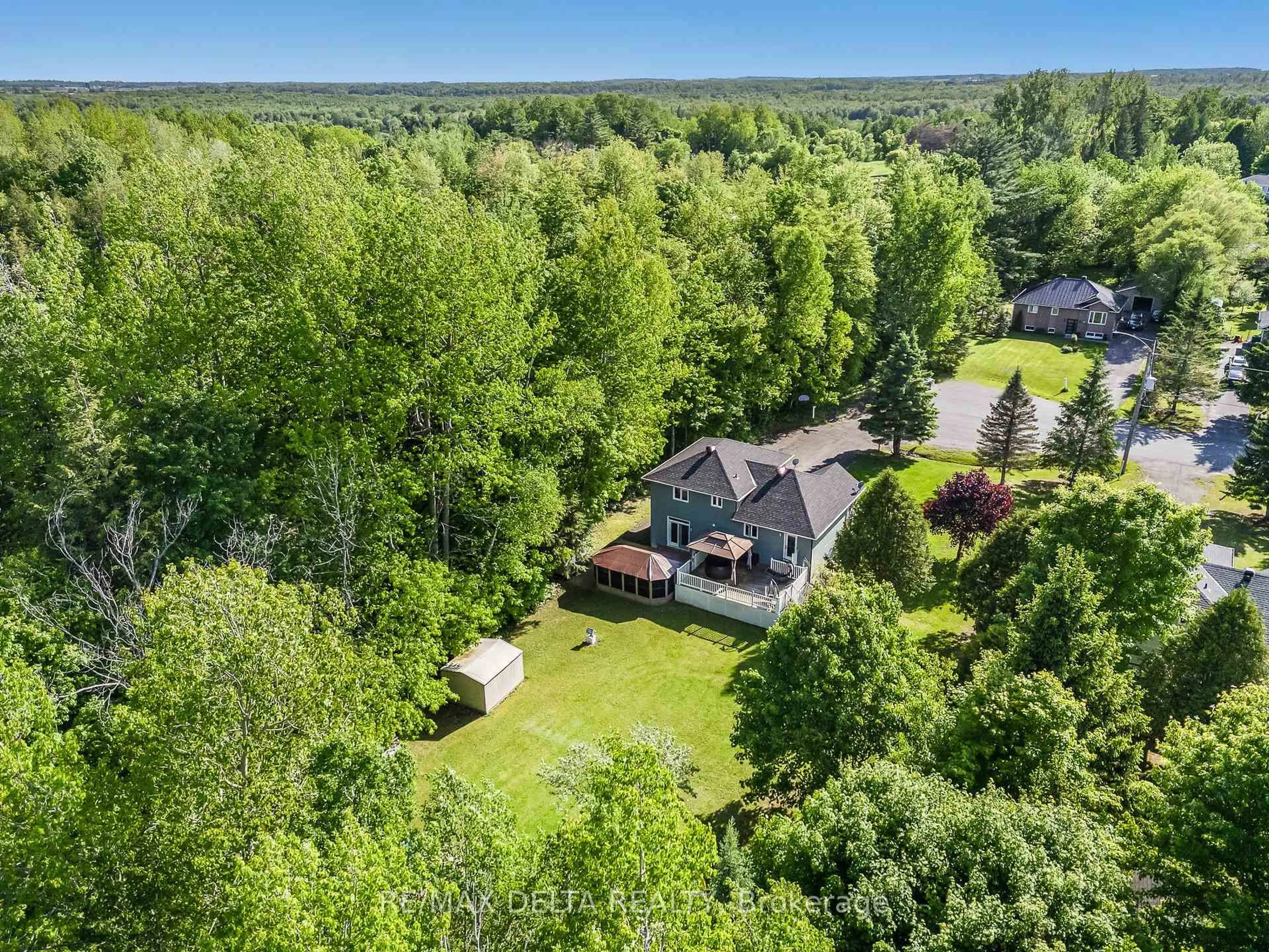 A pic from outside/outdoor area/front of a property/back of a property/a pic from drone, forest/trees view for 1133 Hemlock St, Clarence-Rockland Ontario K4K 1K9