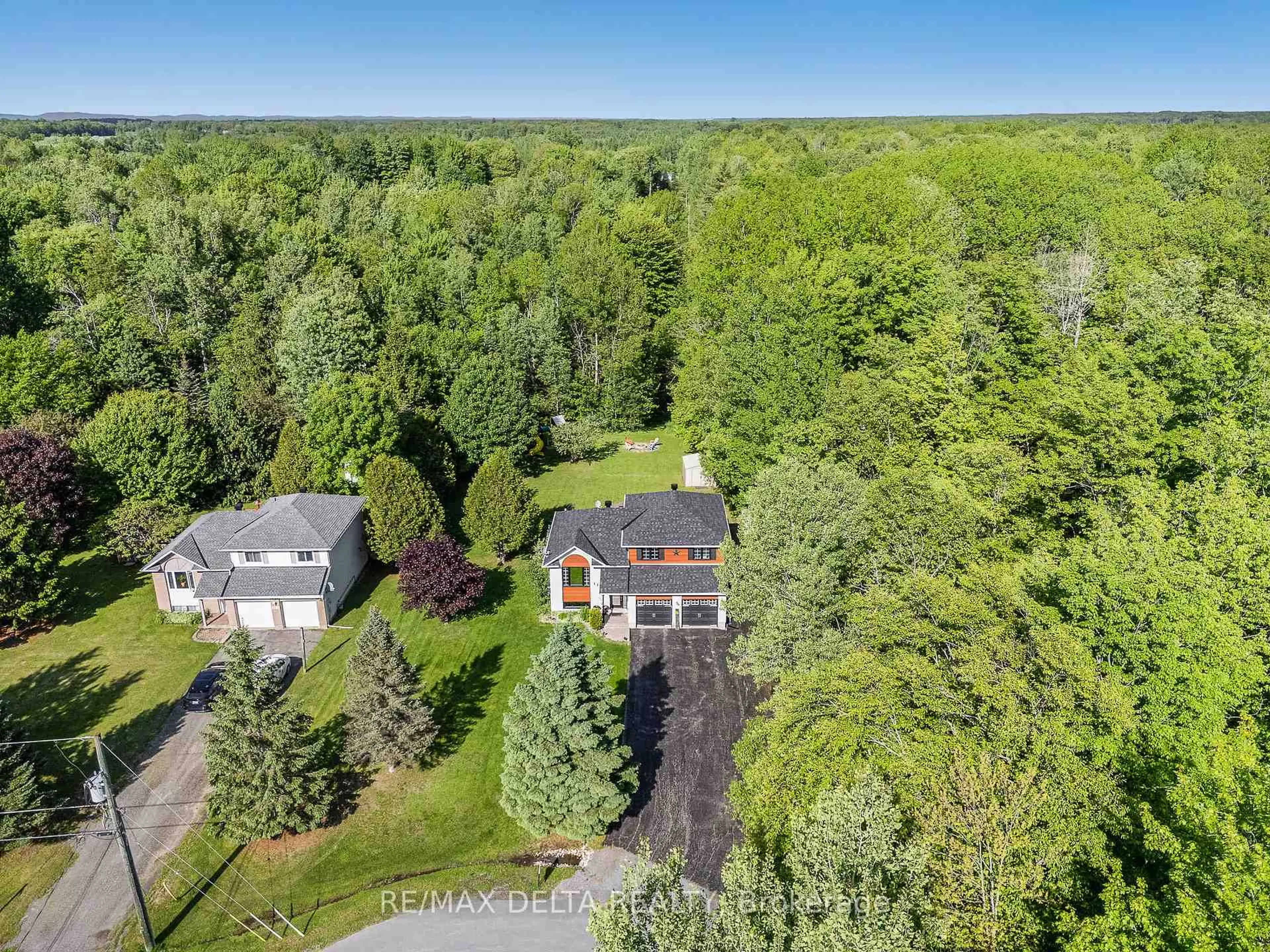 A pic from outside/outdoor area/front of a property/back of a property/a pic from drone, forest/trees view for 1133 Hemlock St, Clarence-Rockland Ontario K4K 1K9
