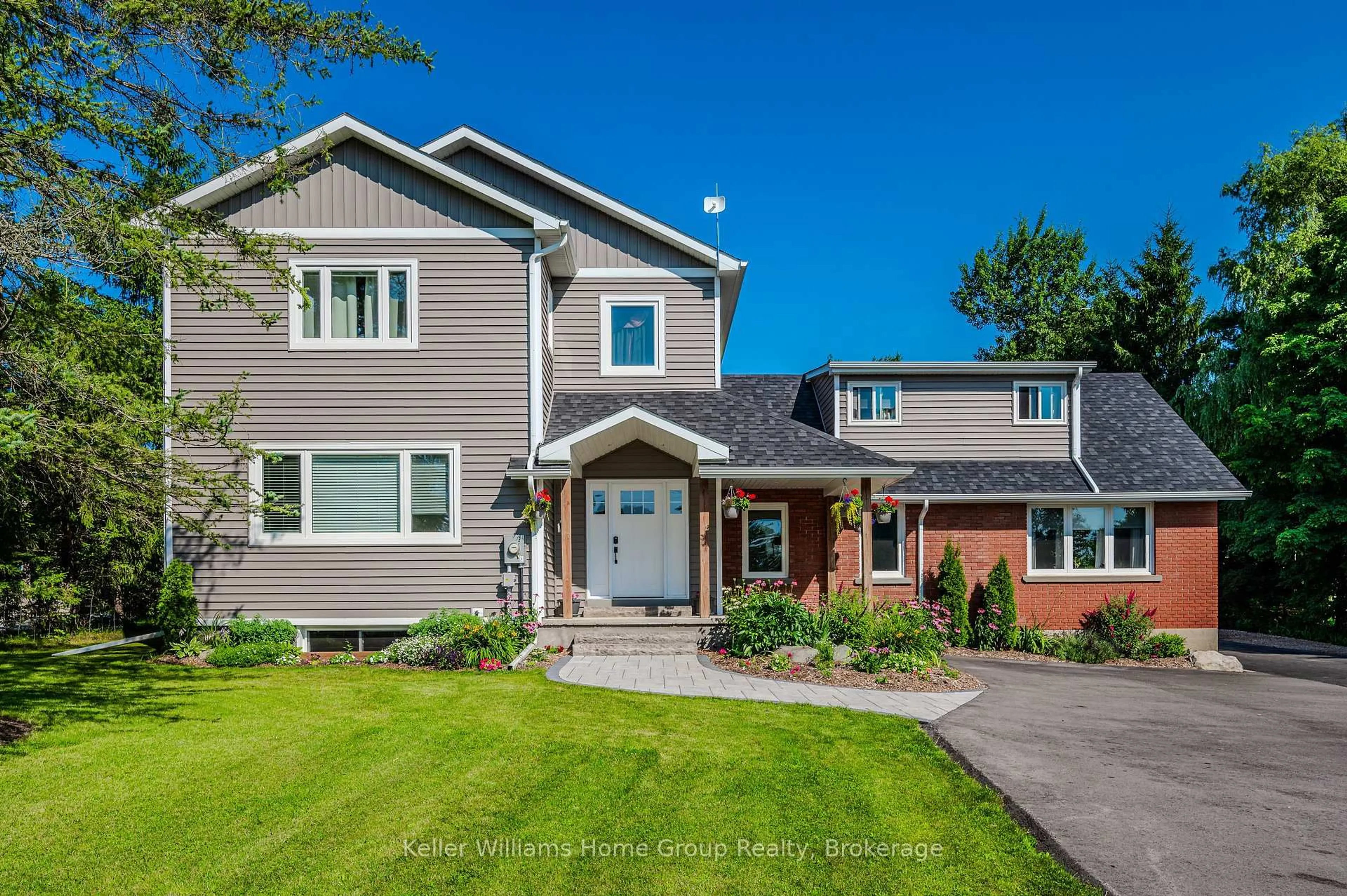 Home with vinyl exterior material, street for 9432 WELLINGTON ROAD 124, Erin Ontario N0P 1T0