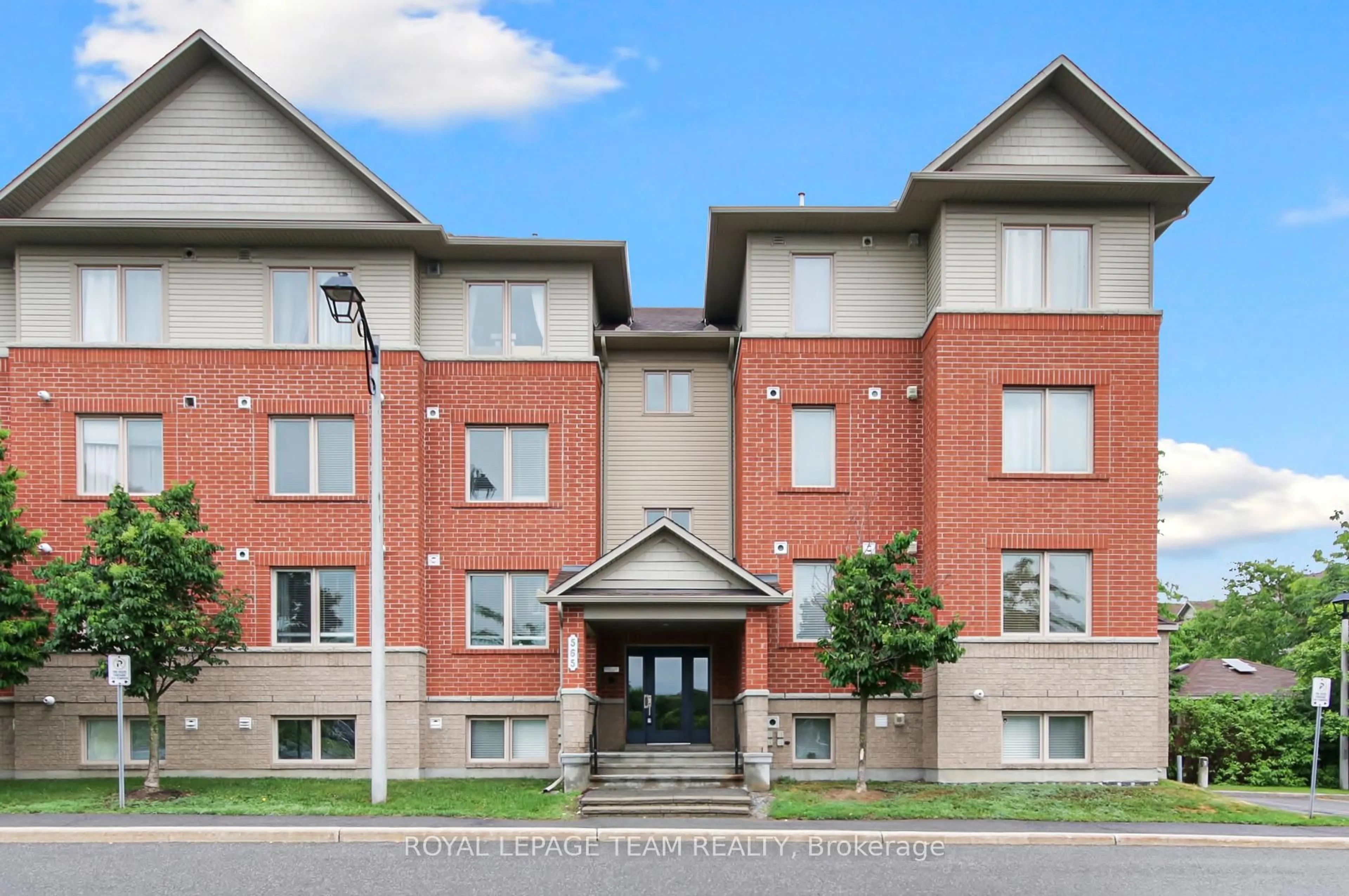 Unknown for 565 Stonefield #2, Ottawa Ontario K2G 4R4