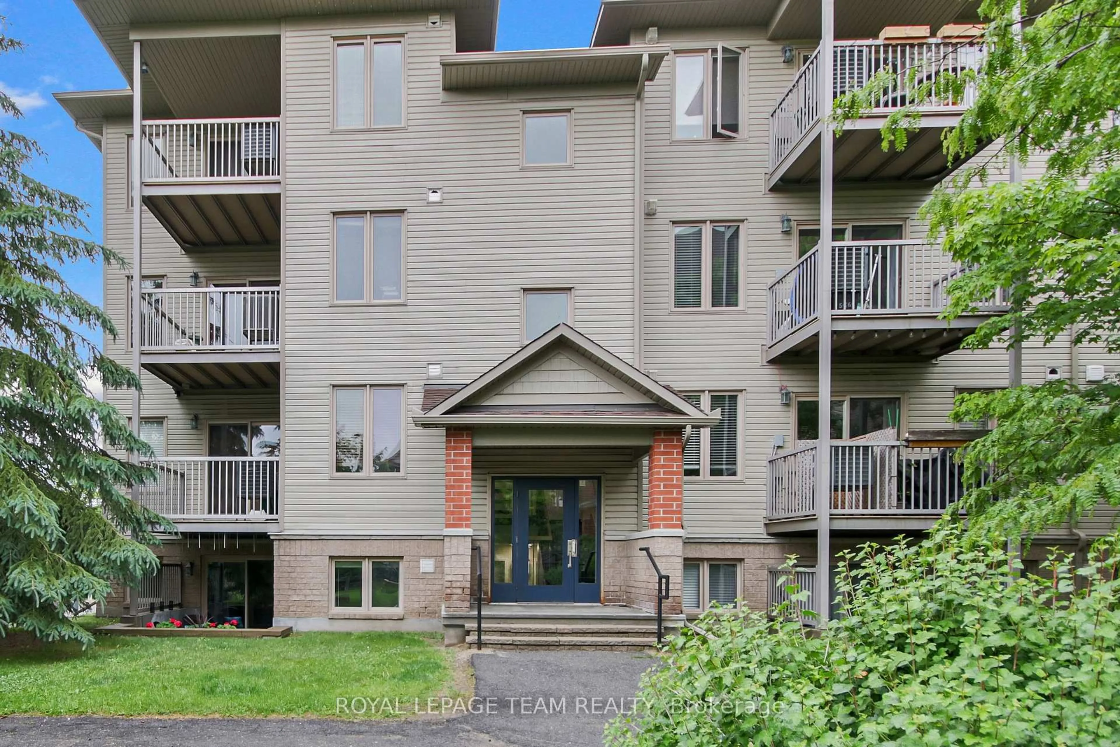 Unknown for 565 Stonefield #2, Ottawa Ontario K2G 4R4
