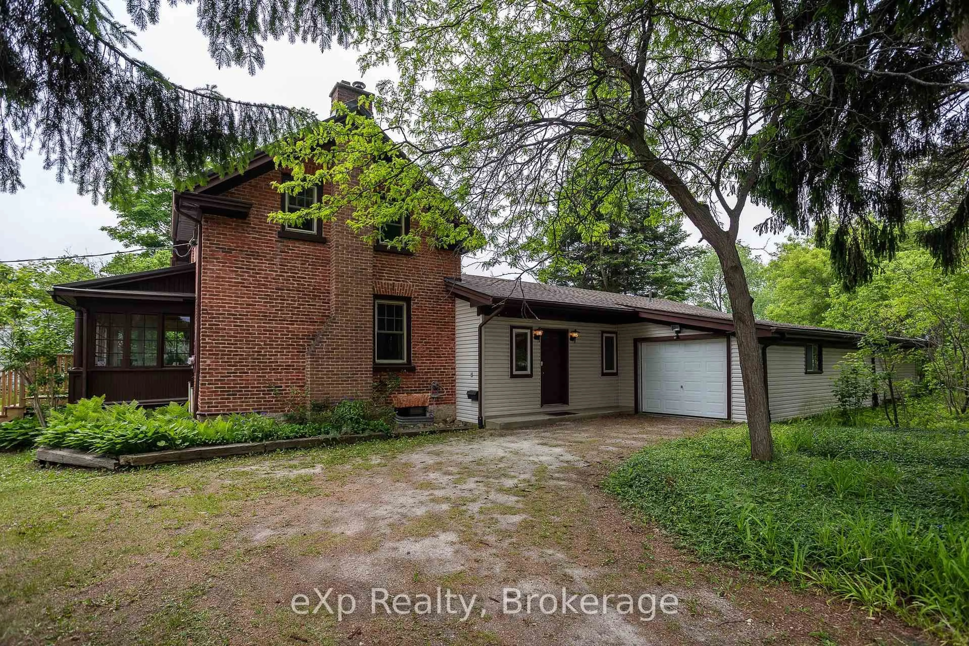 Unknown for 64 Garafraxa St, Chatsworth Ontario N0H 1G0