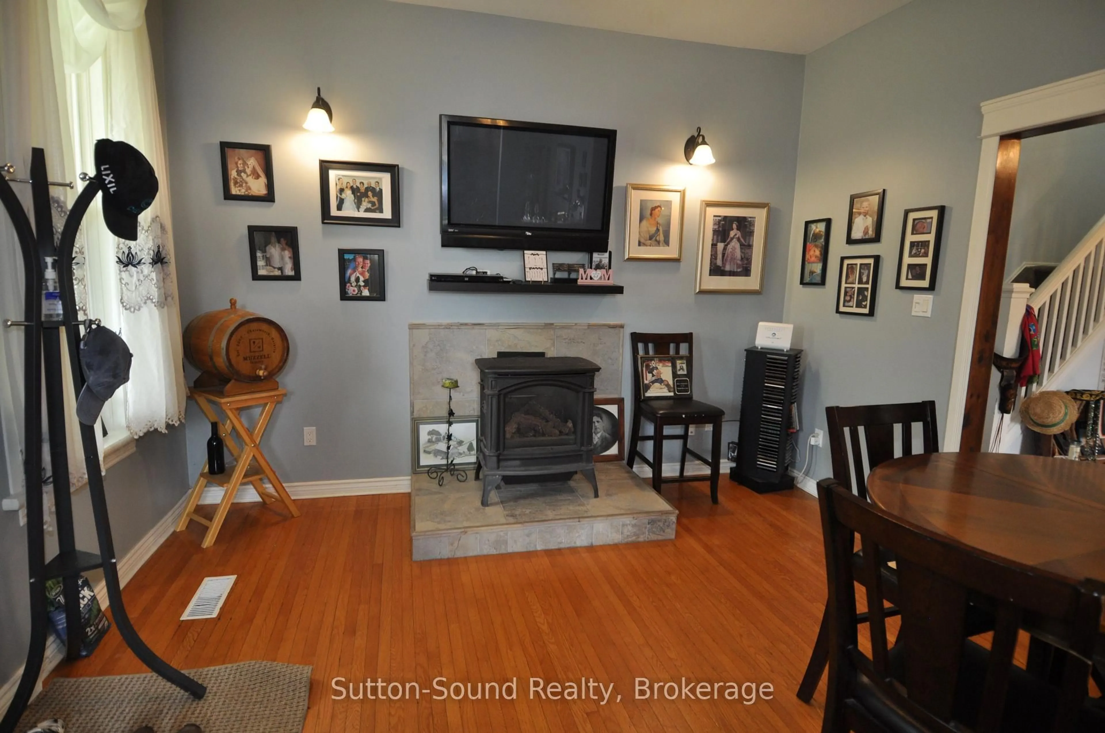 A pic of a room for 77 Highway 10 Highway, Chatsworth Ontario N0H 1G0