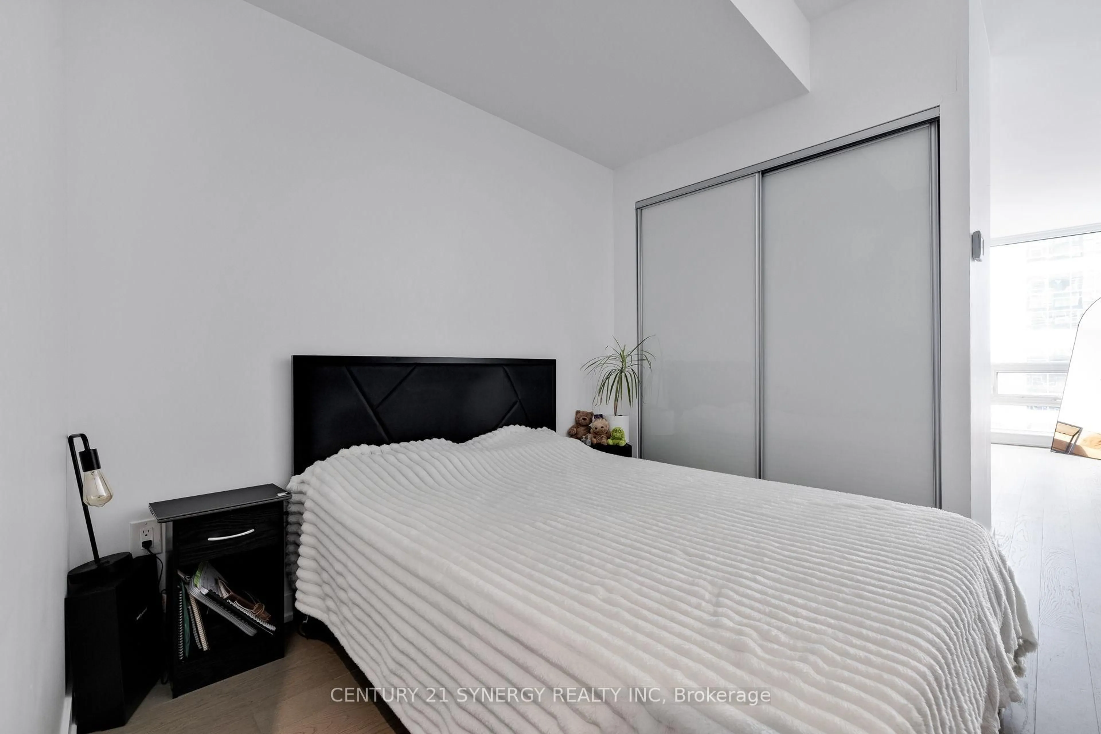 Bedroom with bed, unknown for 199 Slater St #705, Ottawa Ontario K1P 0C8