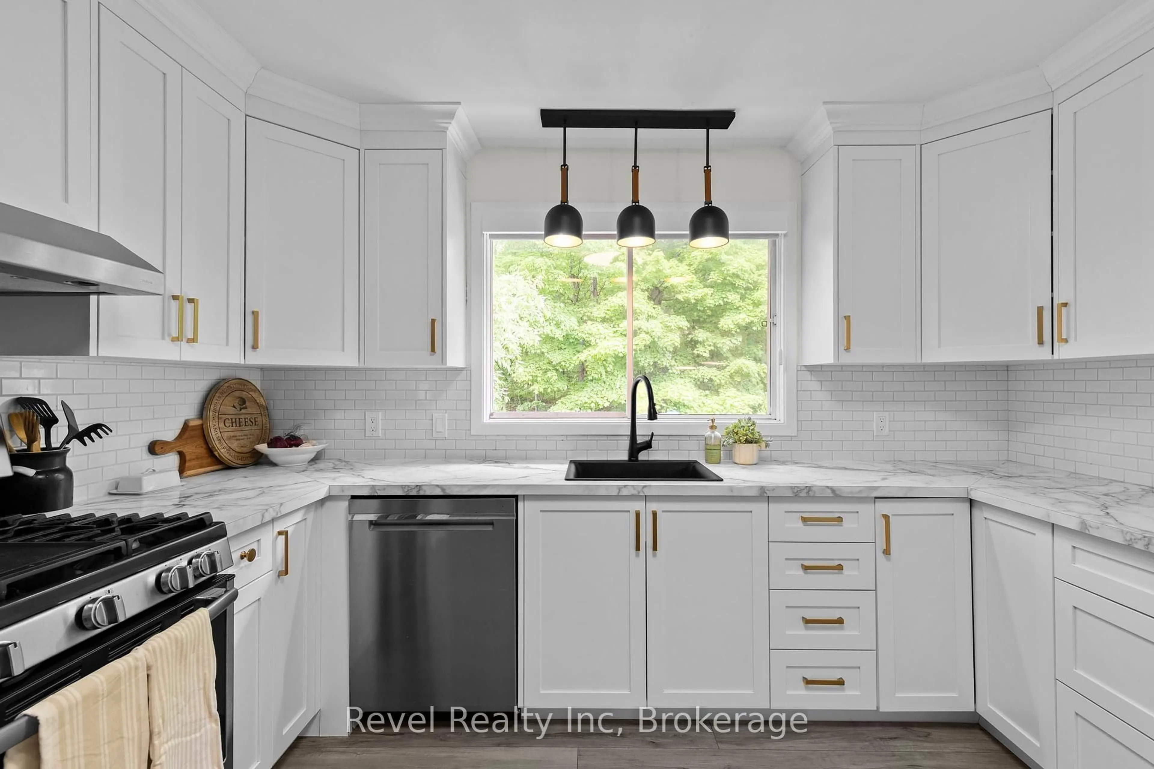 Open concept kitchen, unknown for 35 Macklaim Dr, Parry Sound Ontario P2A 2Z7
