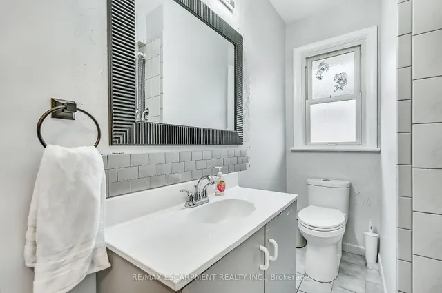 Additional property image - 379 East 18th St