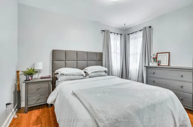 Additional property image - 379 East 18th St