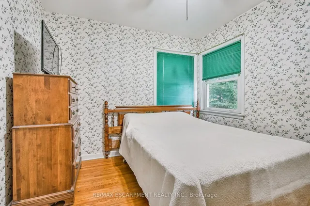 Additional property image - 379 East 18th St