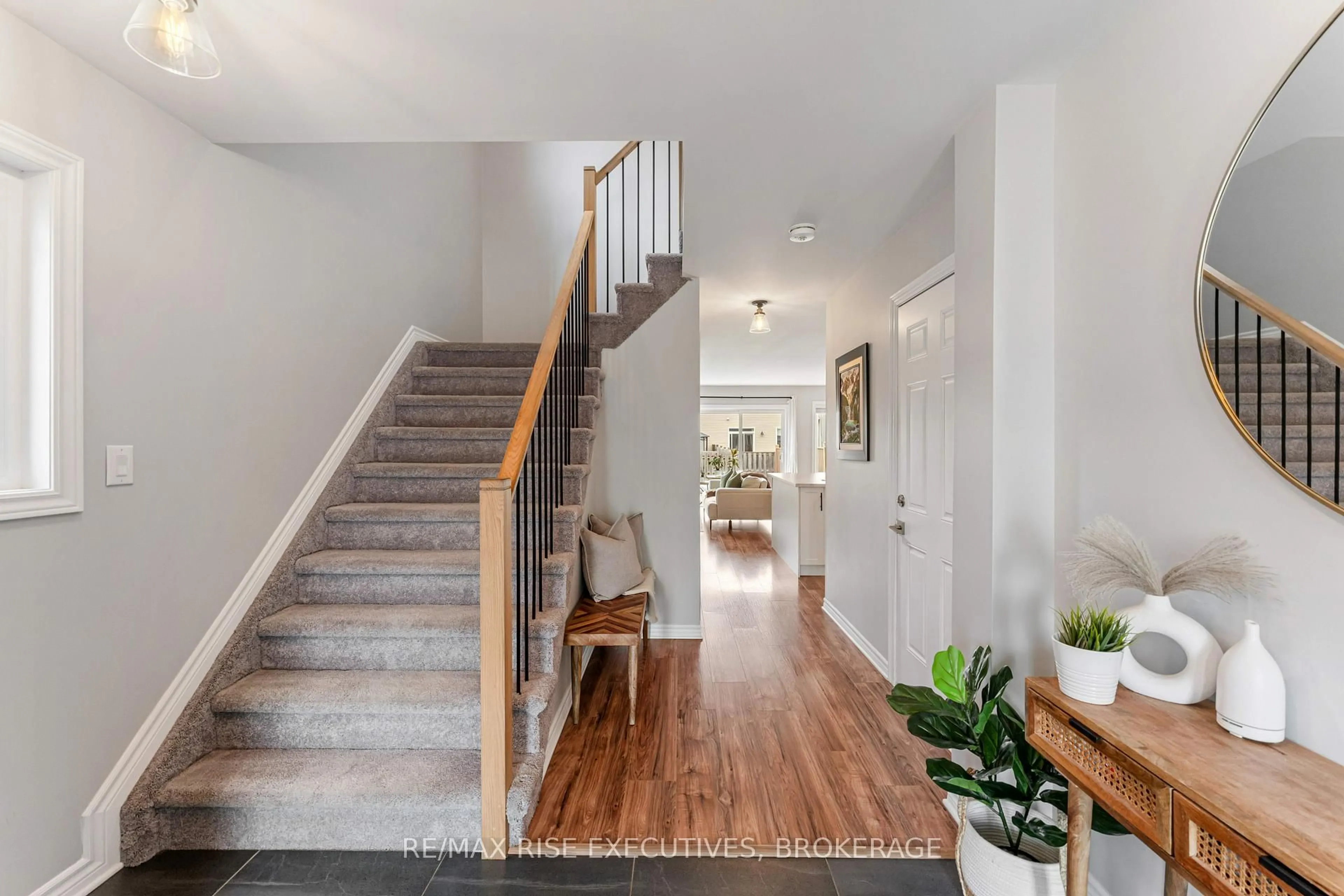 Indoor entryway for 22 Tegan Crt, Bissett Creek Ontario K0H 2H0