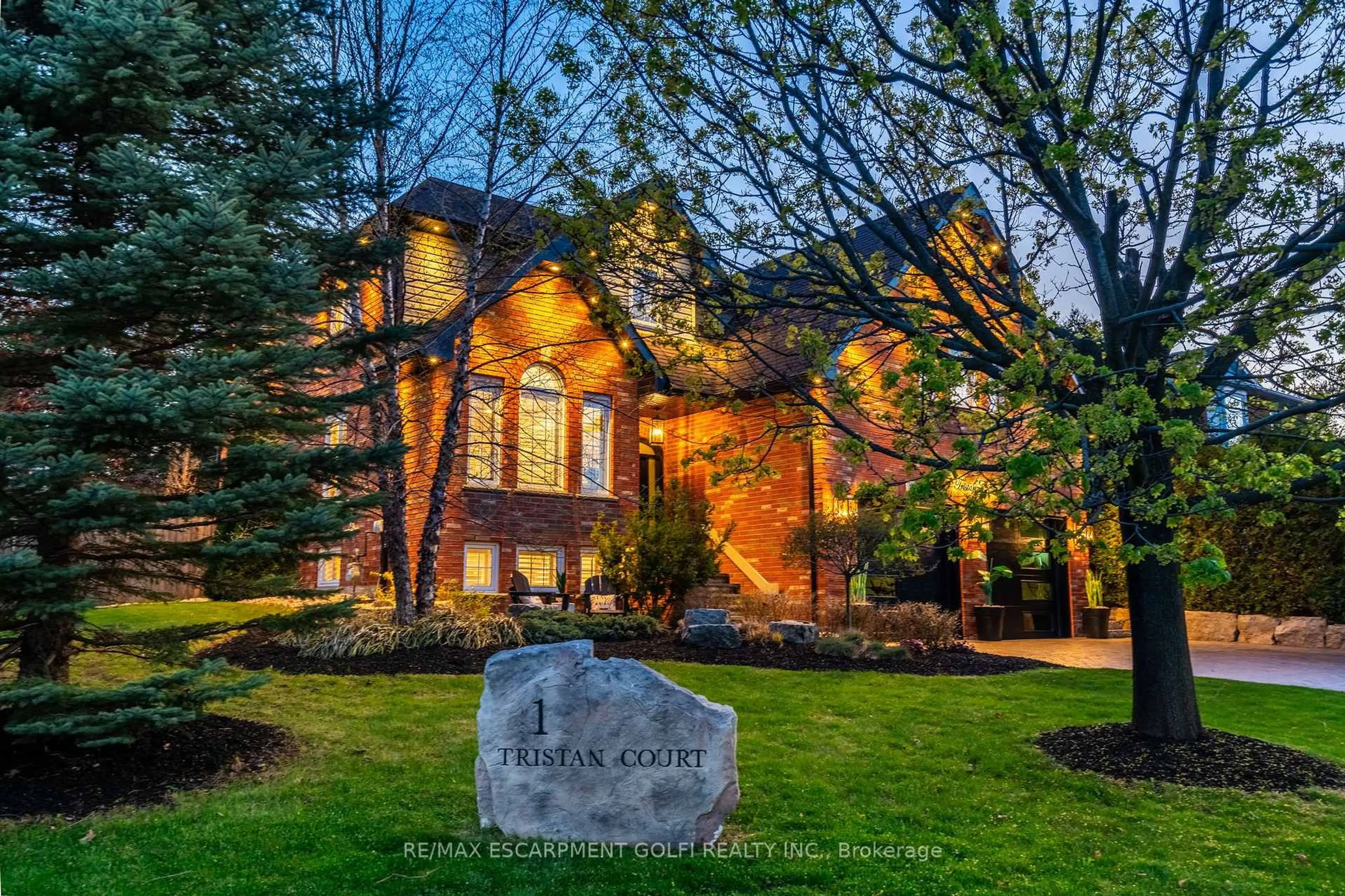 Home with brick exterior material, unknown for 1 Tristan Crt, Hamilton Ontario L9H 7G7