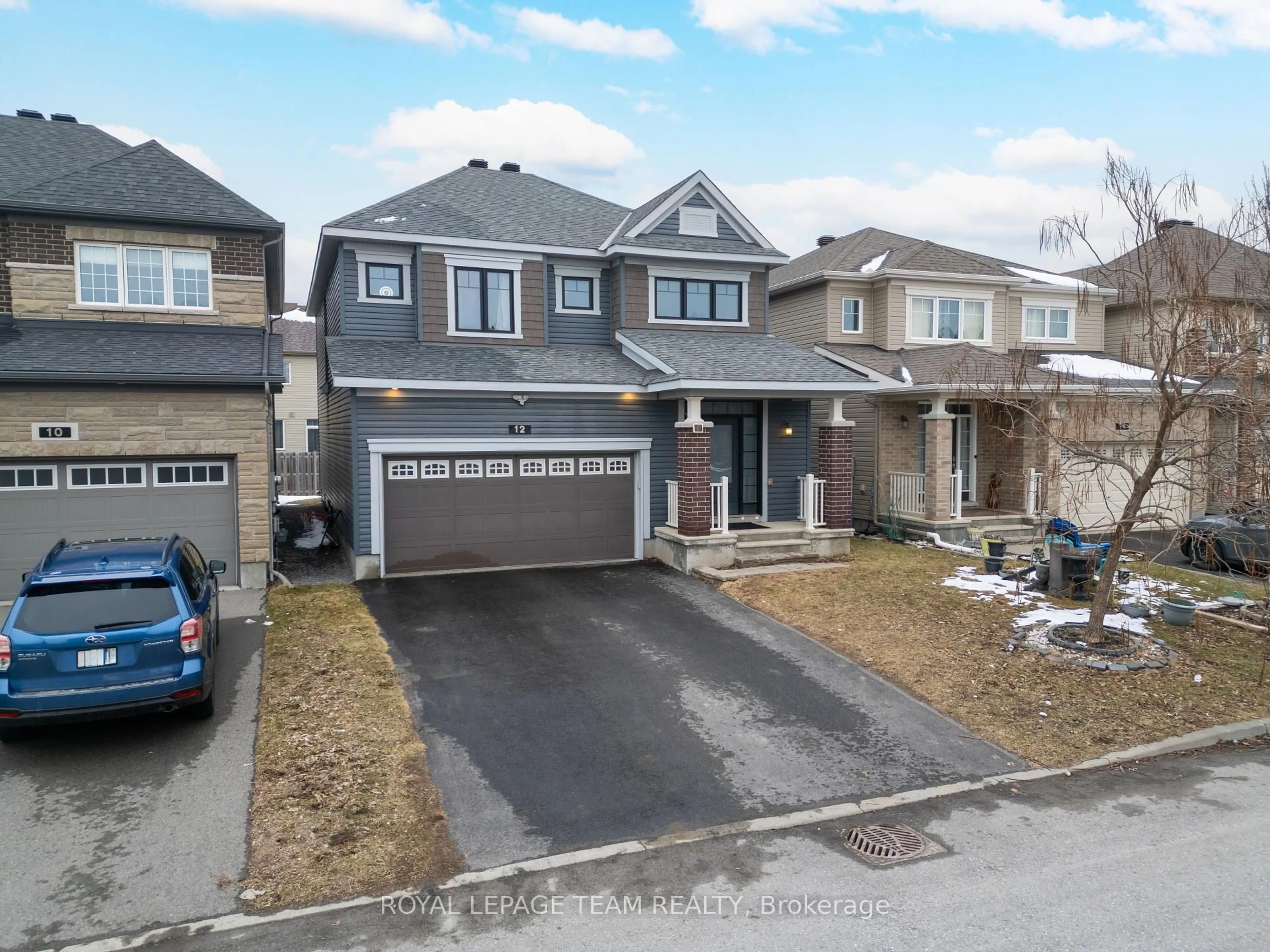 A pic from outside/outdoor area/front of a property/back of a property/a pic from drone, street for 12 Knockaderry Cres, Ottawa Ontario K2C 3H2