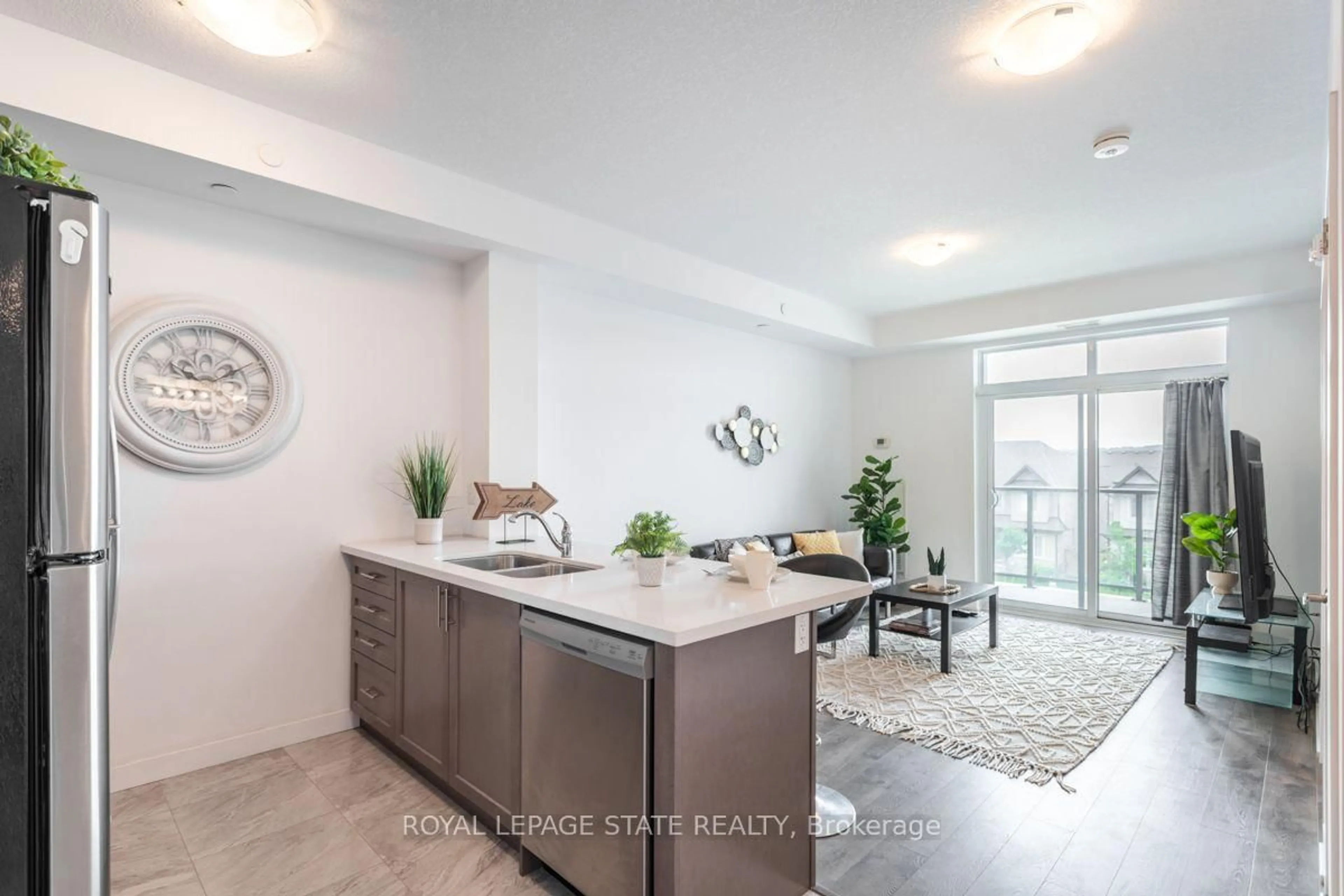 Open concept kitchen, unknown for 101 Shoreview Pl #318, Hamilton Ontario L8E 6K4