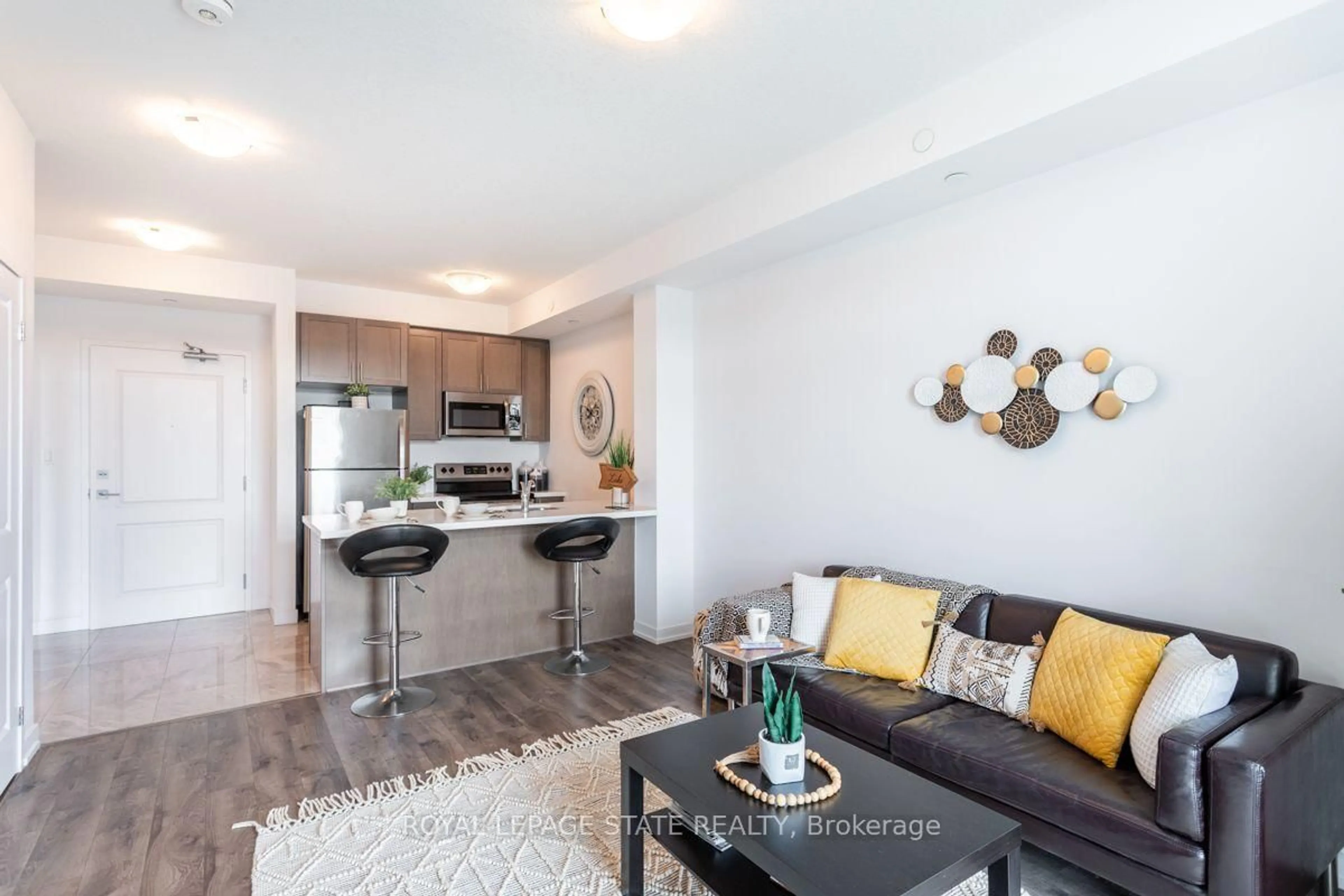 Open concept kitchen, unknown for 101 Shoreview Pl #318, Hamilton Ontario L8E 6K4