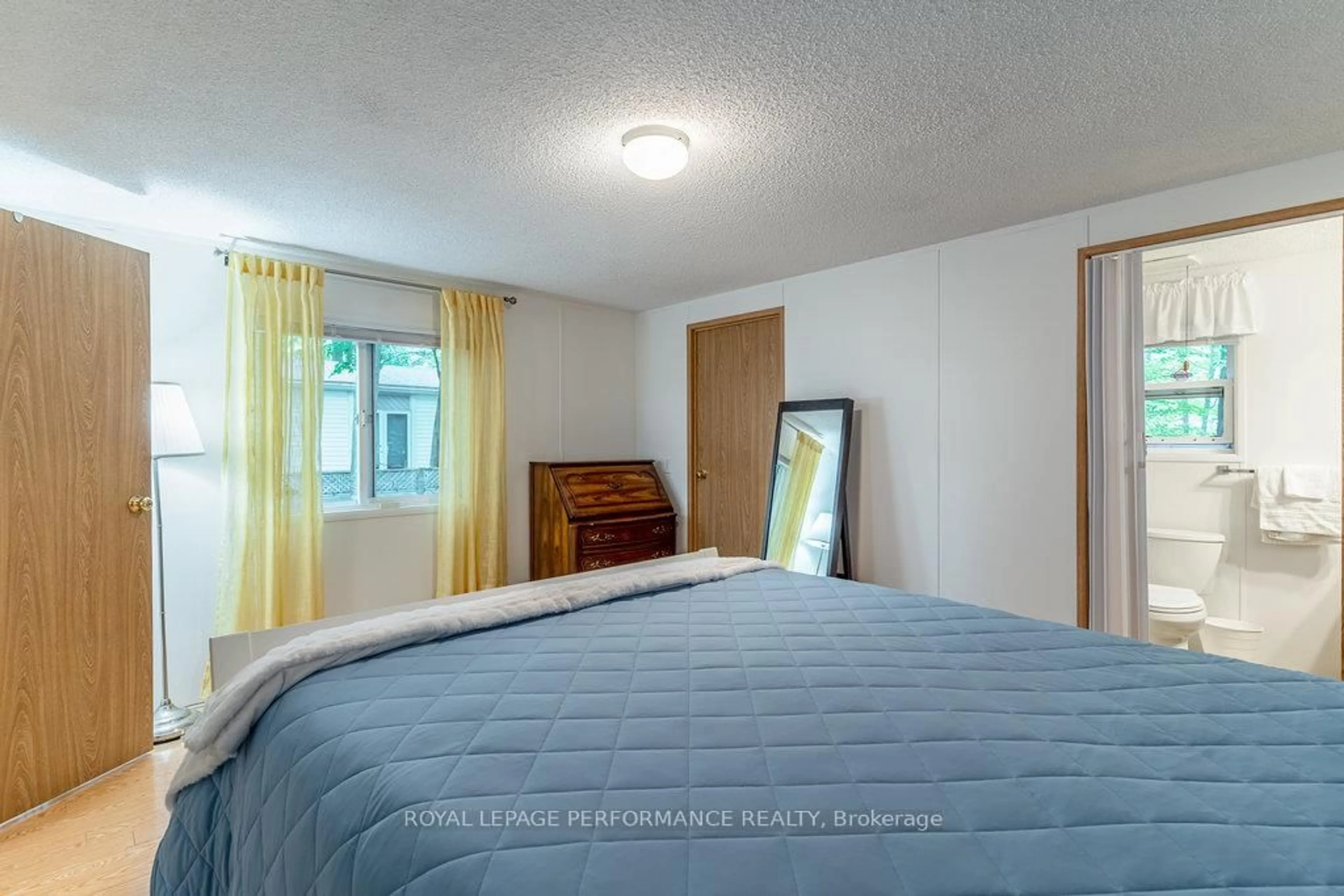 Bedroom with bed, unknown for 1080 Teena Colleen Private, Greely Ontario K4P 1C6