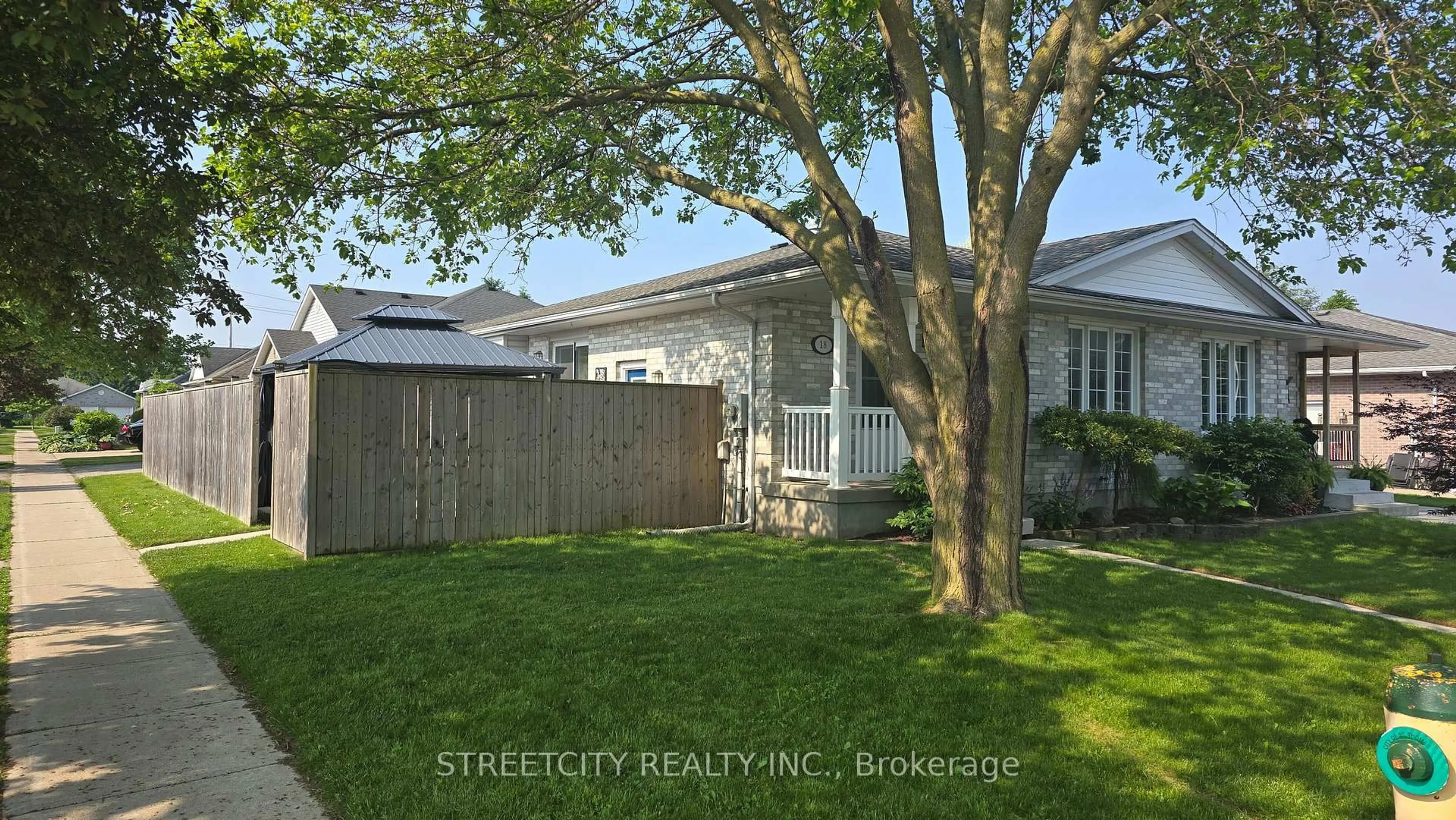 Unknown for 18 Rodney Cres, St. Thomas Ontario N5R 6E1