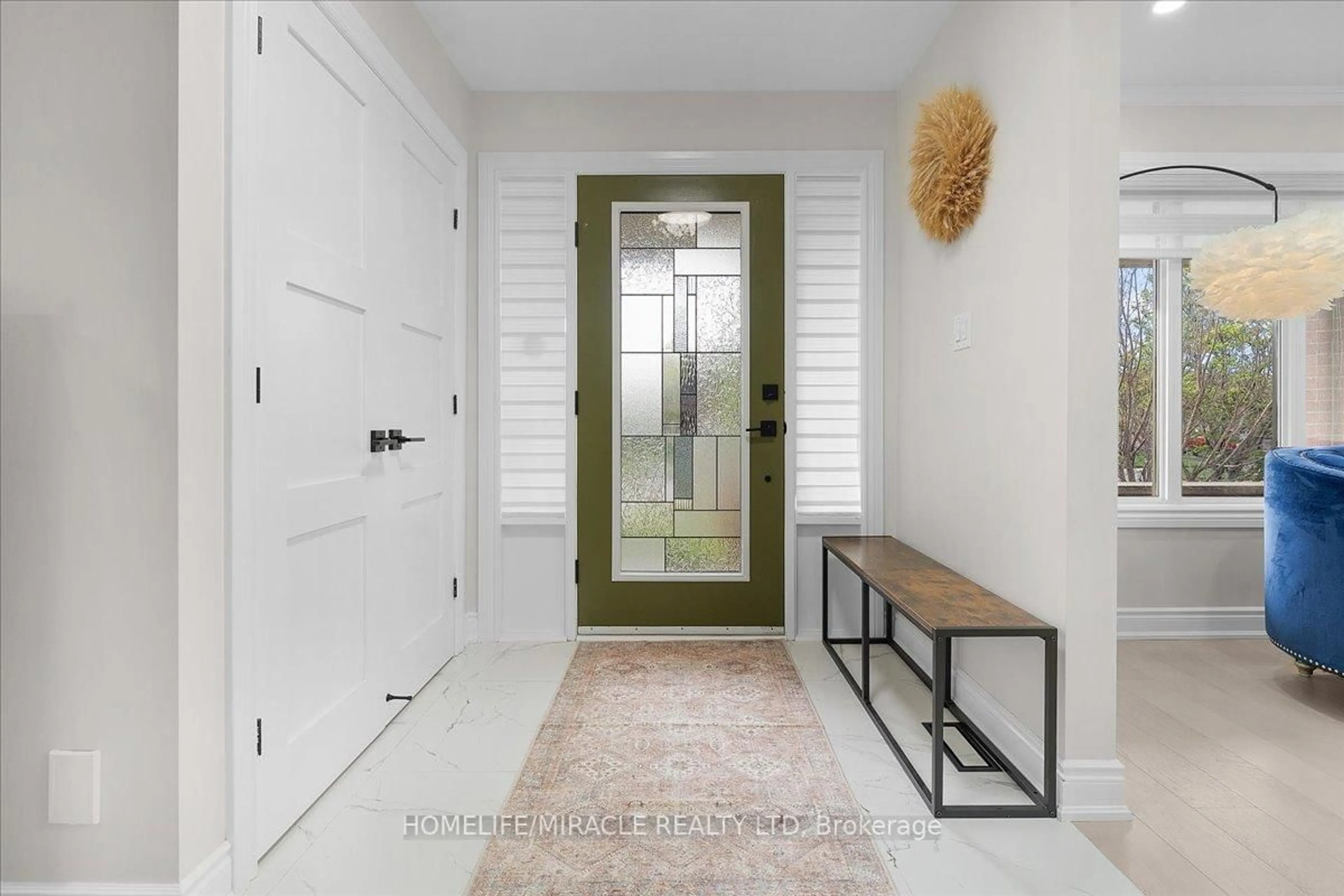 Indoor entryway for 57 Springmount Dr, Kitchener Ontario N2A 3V2