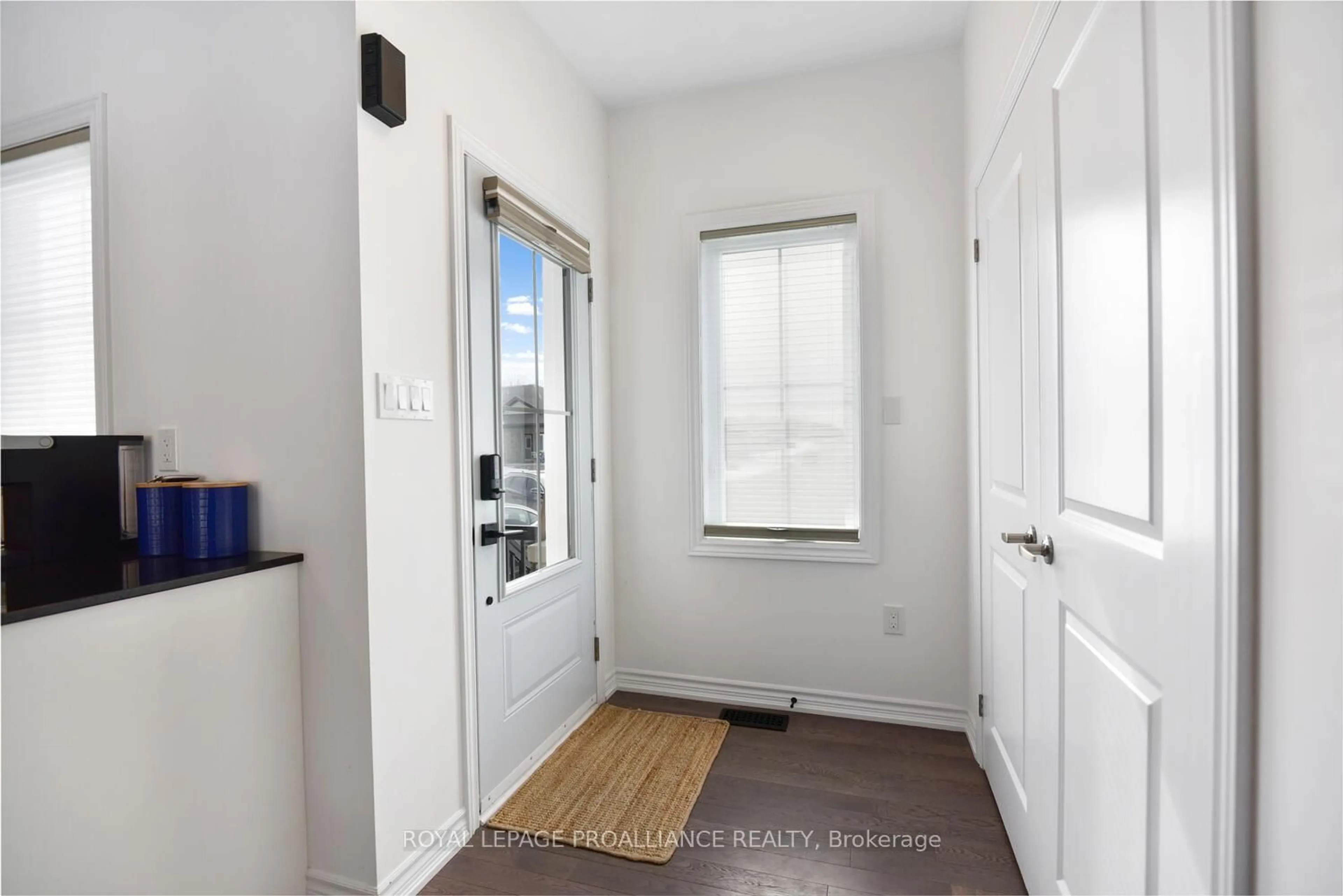 Indoor entryway for 234 Adley Dr, Brockville Ontario K6V 7J2