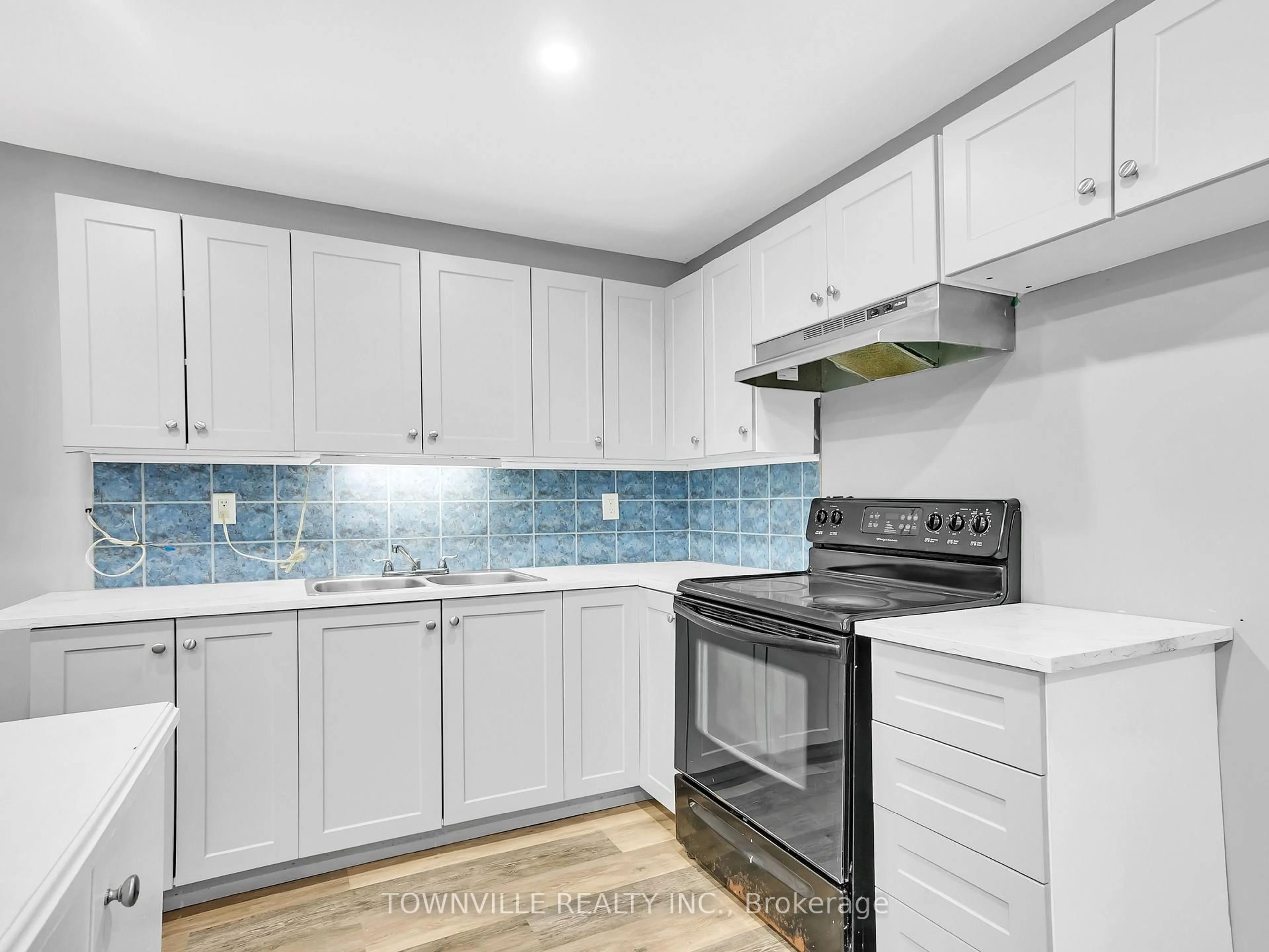 Standard kitchen, unknown for 3527 County 26 Rd, Augusta Ontario K0E 1T0