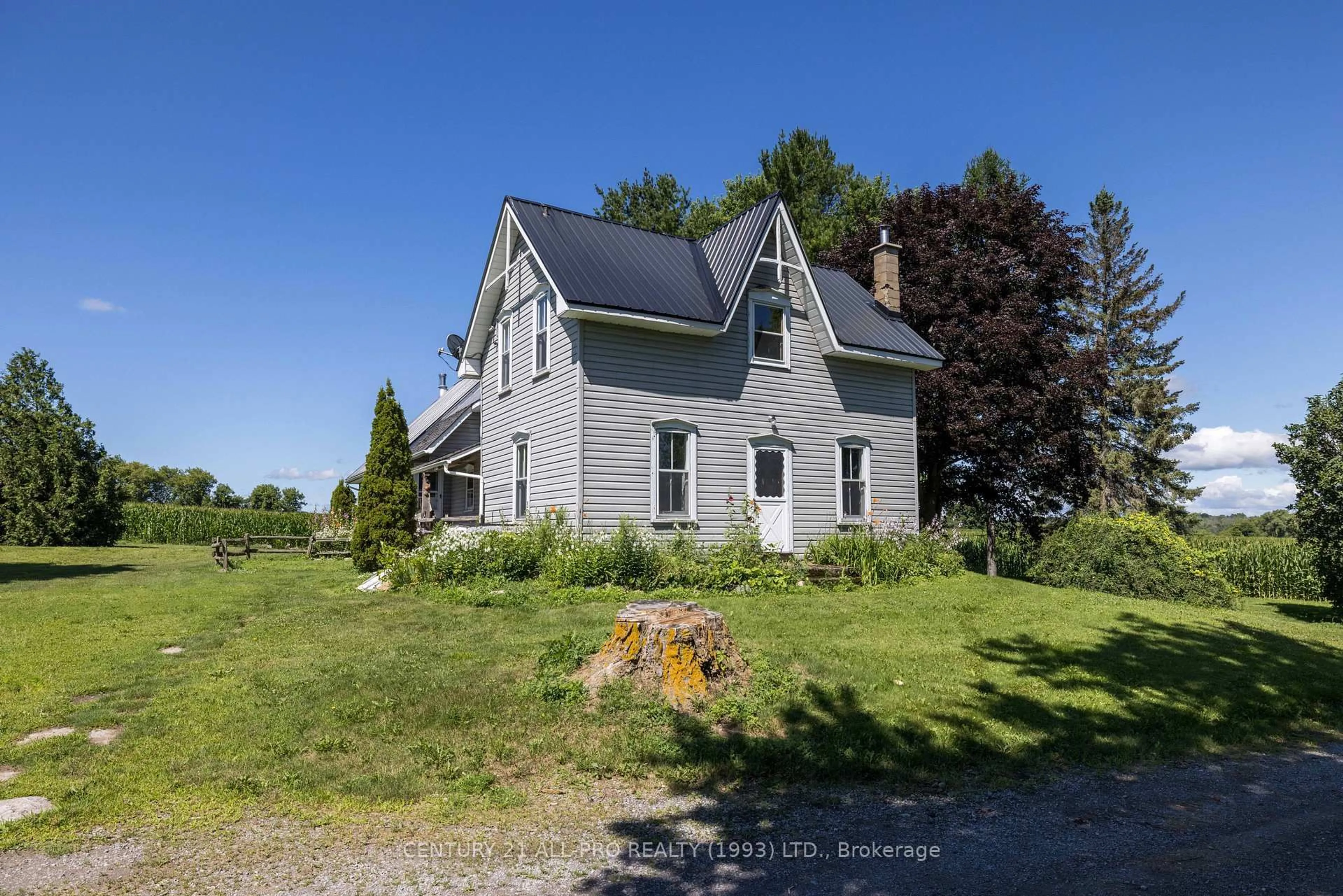 A pic from outside/outdoor area/front of a property/back of a property/a pic from drone, building for 426 Goodfellow Rd, Brighton Ontario K0K 1R0