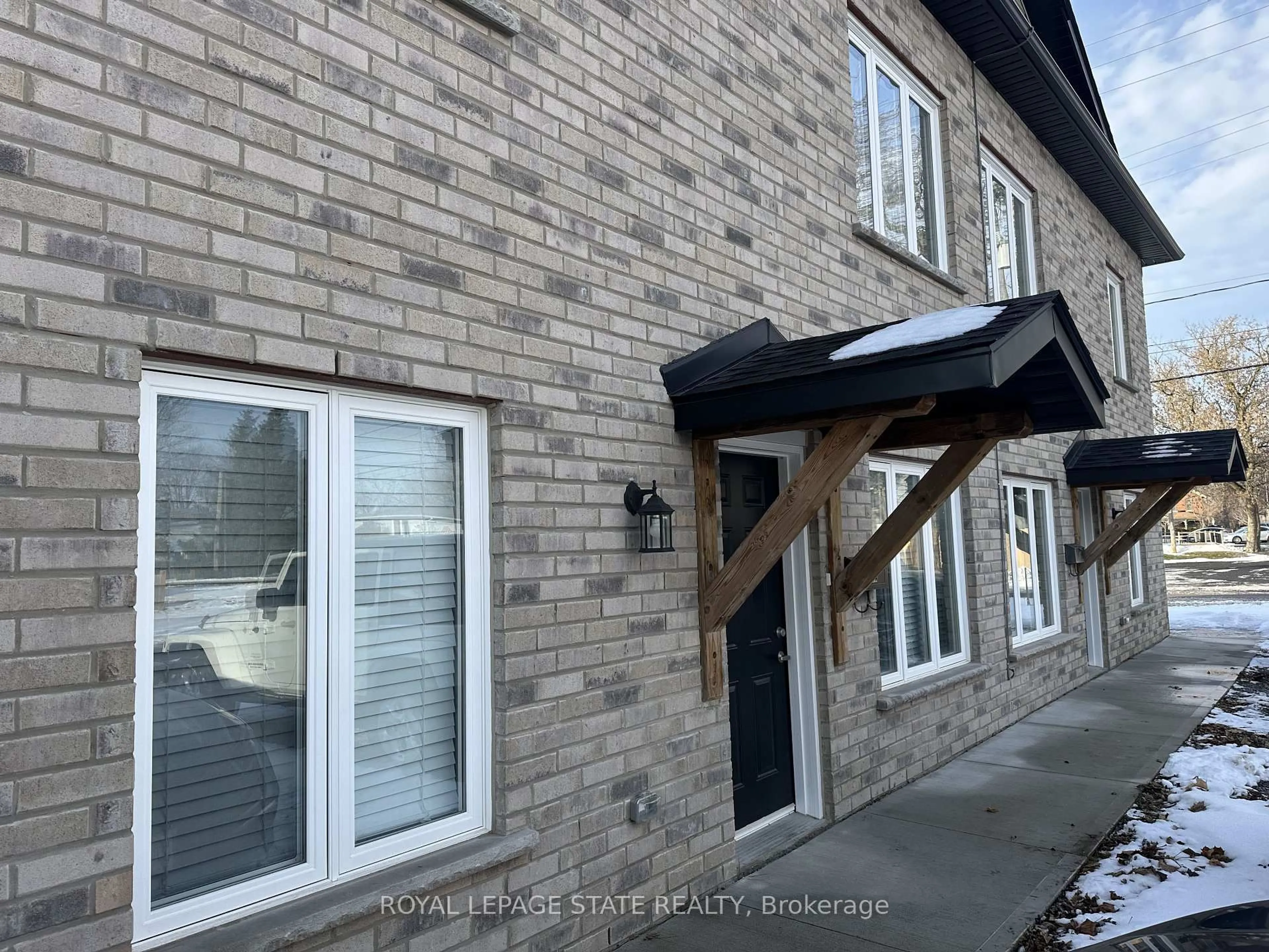 Home with brick exterior material, building for 248 Port Colborne Dr, Port Colborne Ontario L3B 3M9