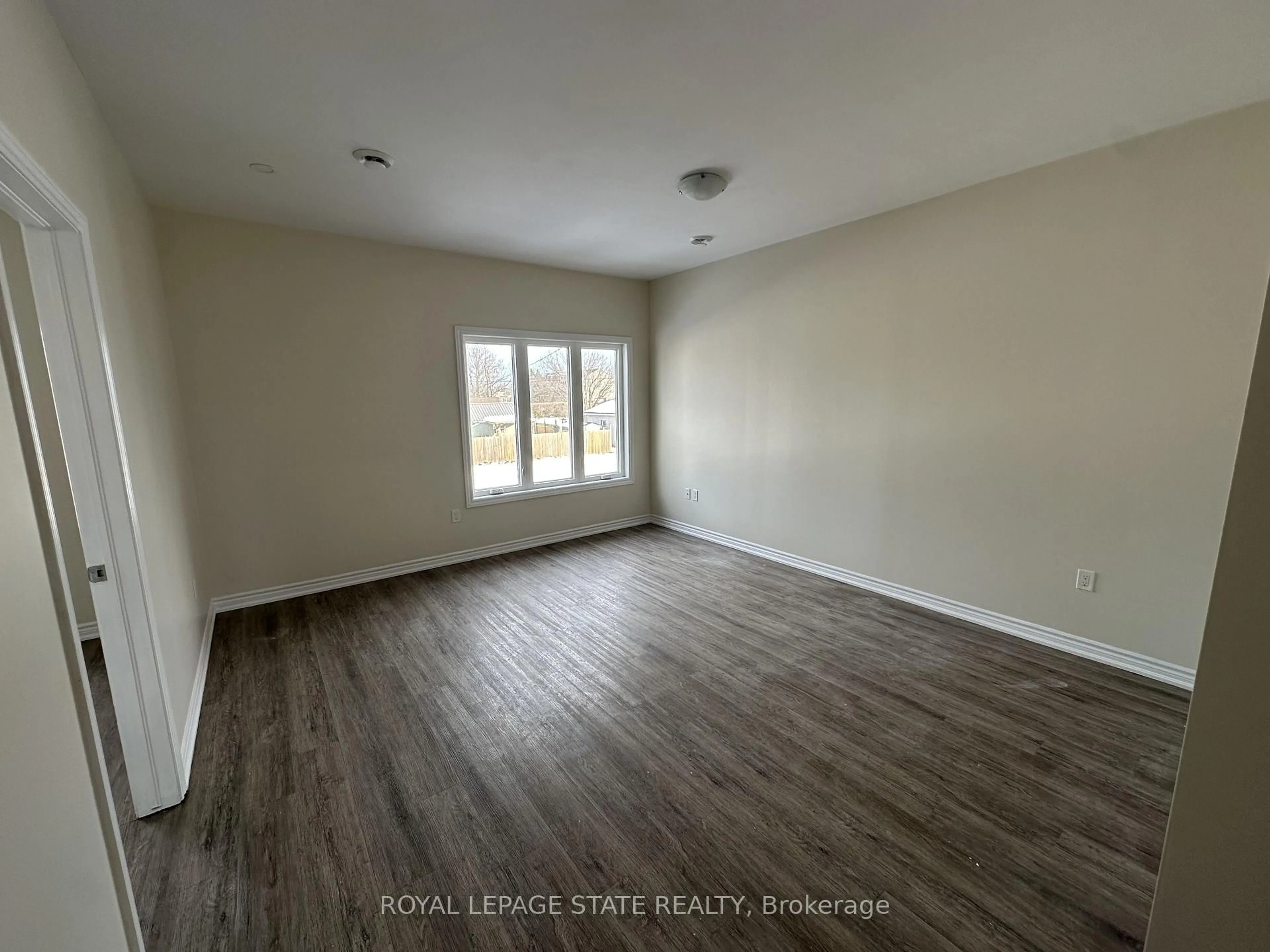A pic of a room for 248 Port Colborne Dr, Port Colborne Ontario L3B 3M9