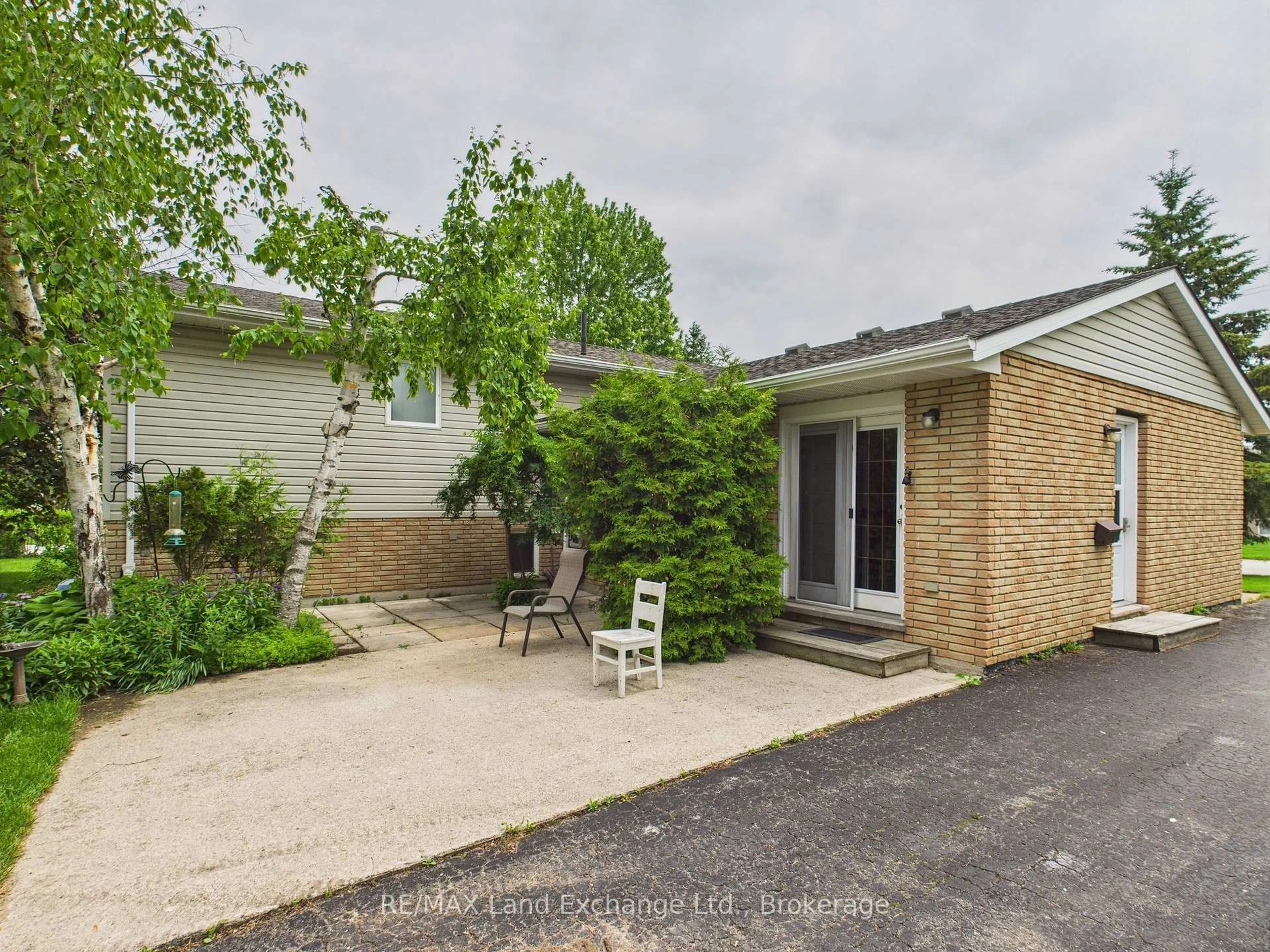 Unknown for 5 William St, Huron-Kinloss Ontario N0G 2R0
