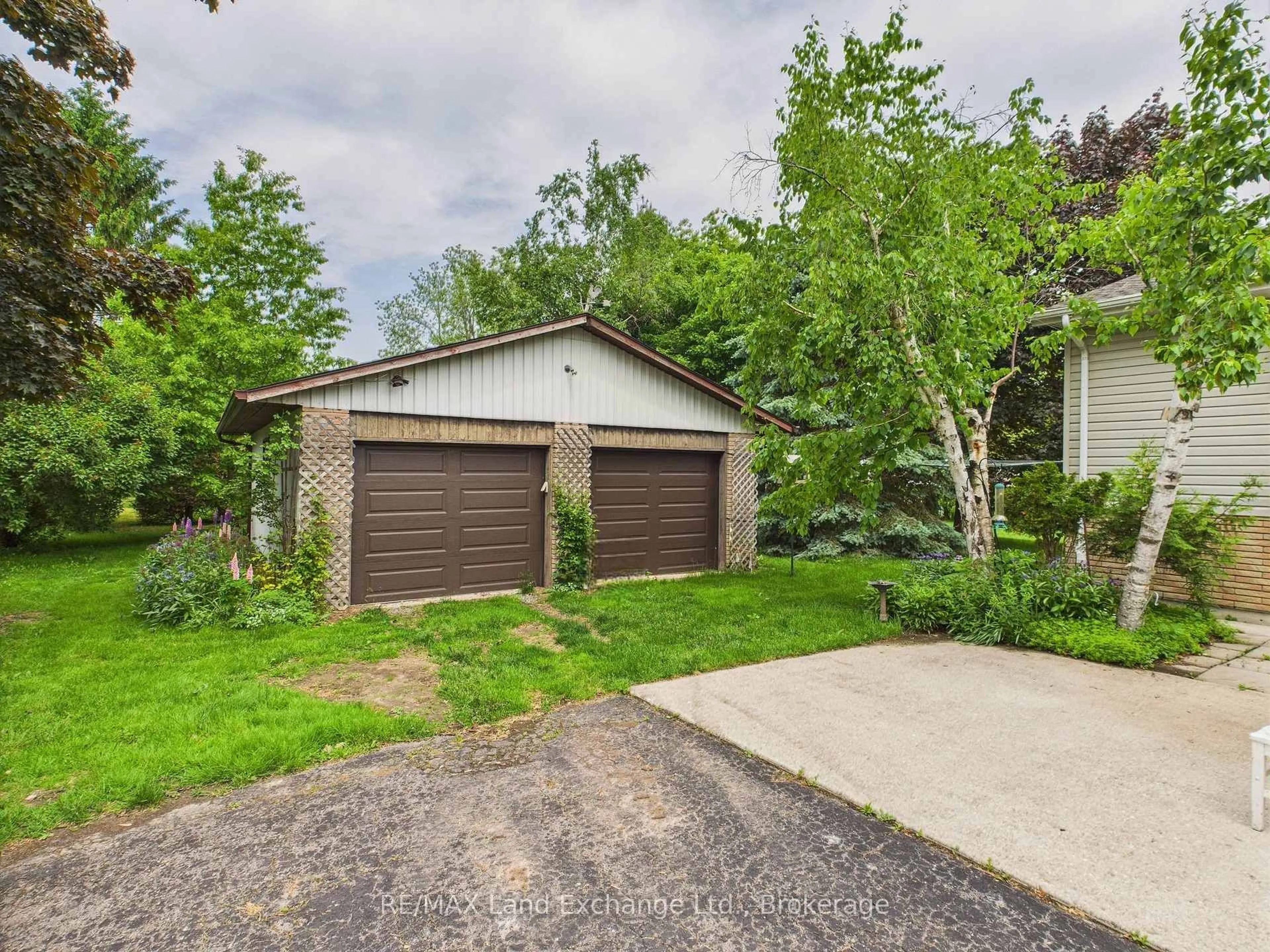 Shed for 5 William St, Huron-Kinloss Ontario N0G 2R0