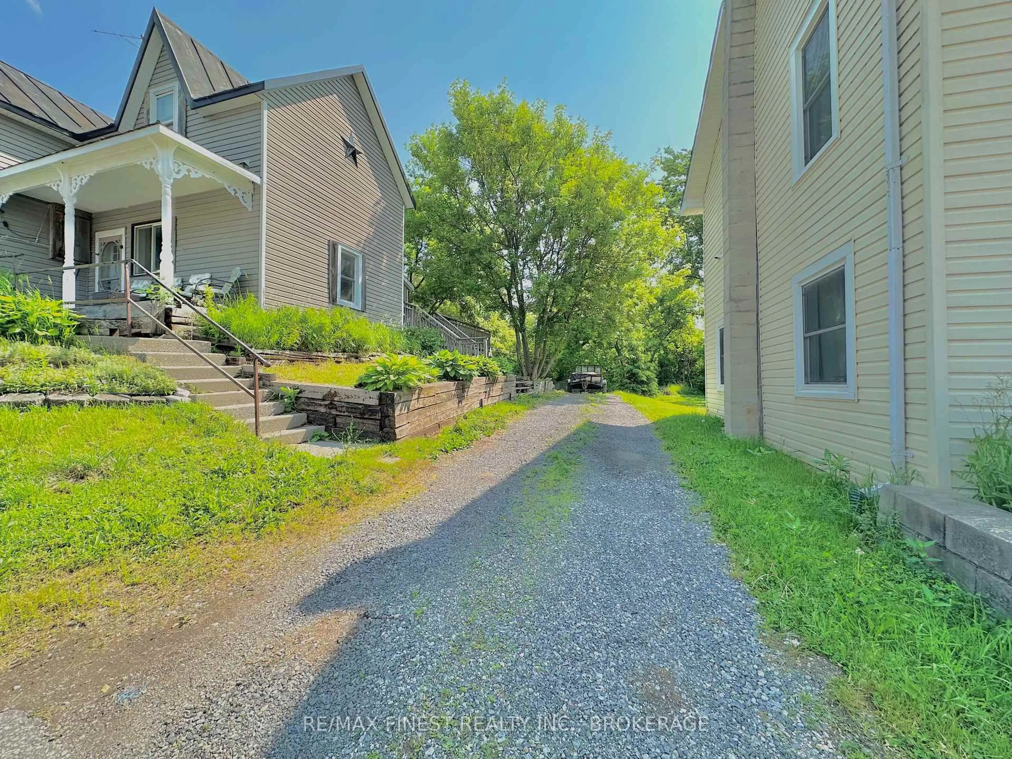 A pic from outside/outdoor area/front of a property/back of a property/a pic from drone, street for 6688 Wheeler St, Tamworth Ontario K0K 3G0