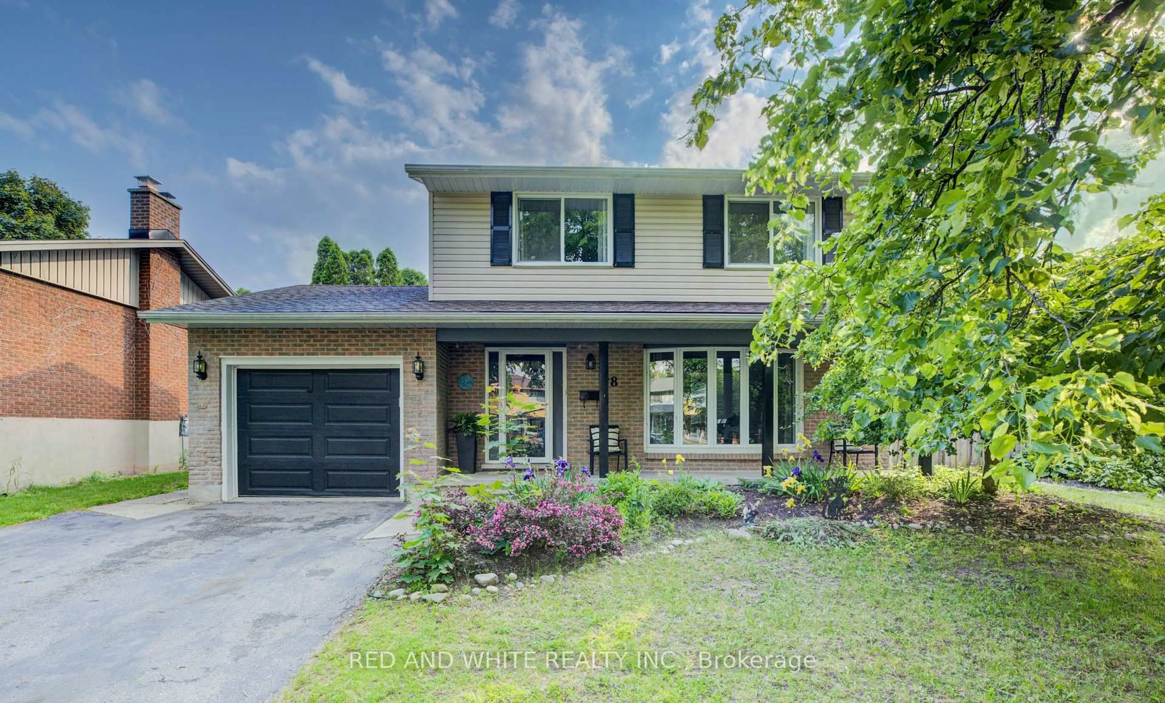 Home with brick exterior material, street for 68 Parkview Cres, Waterloo Ontario N2A 1L9