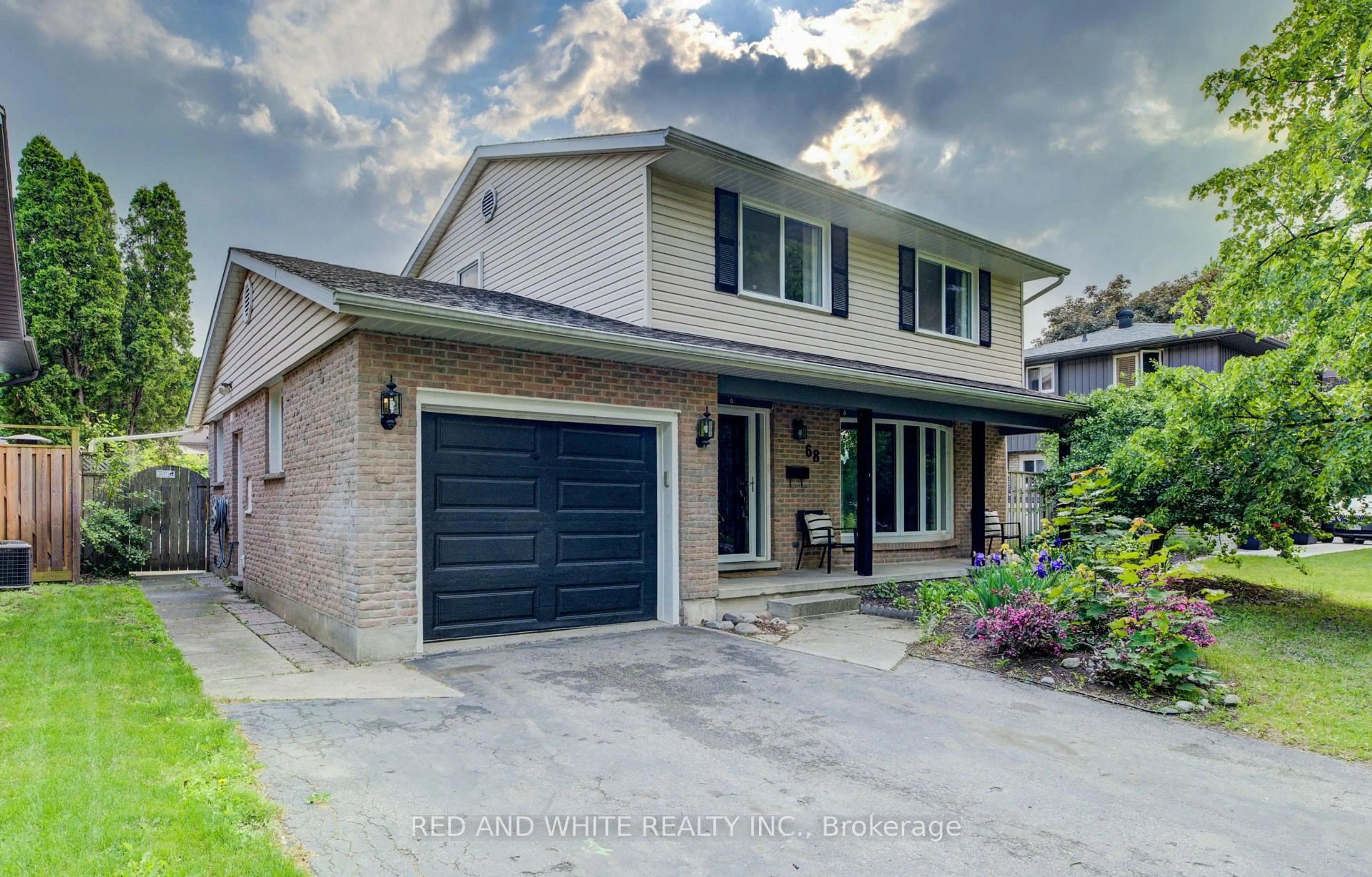 Home with brick exterior material, street for 68 Parkview Cres, Waterloo Ontario N2A 1L9