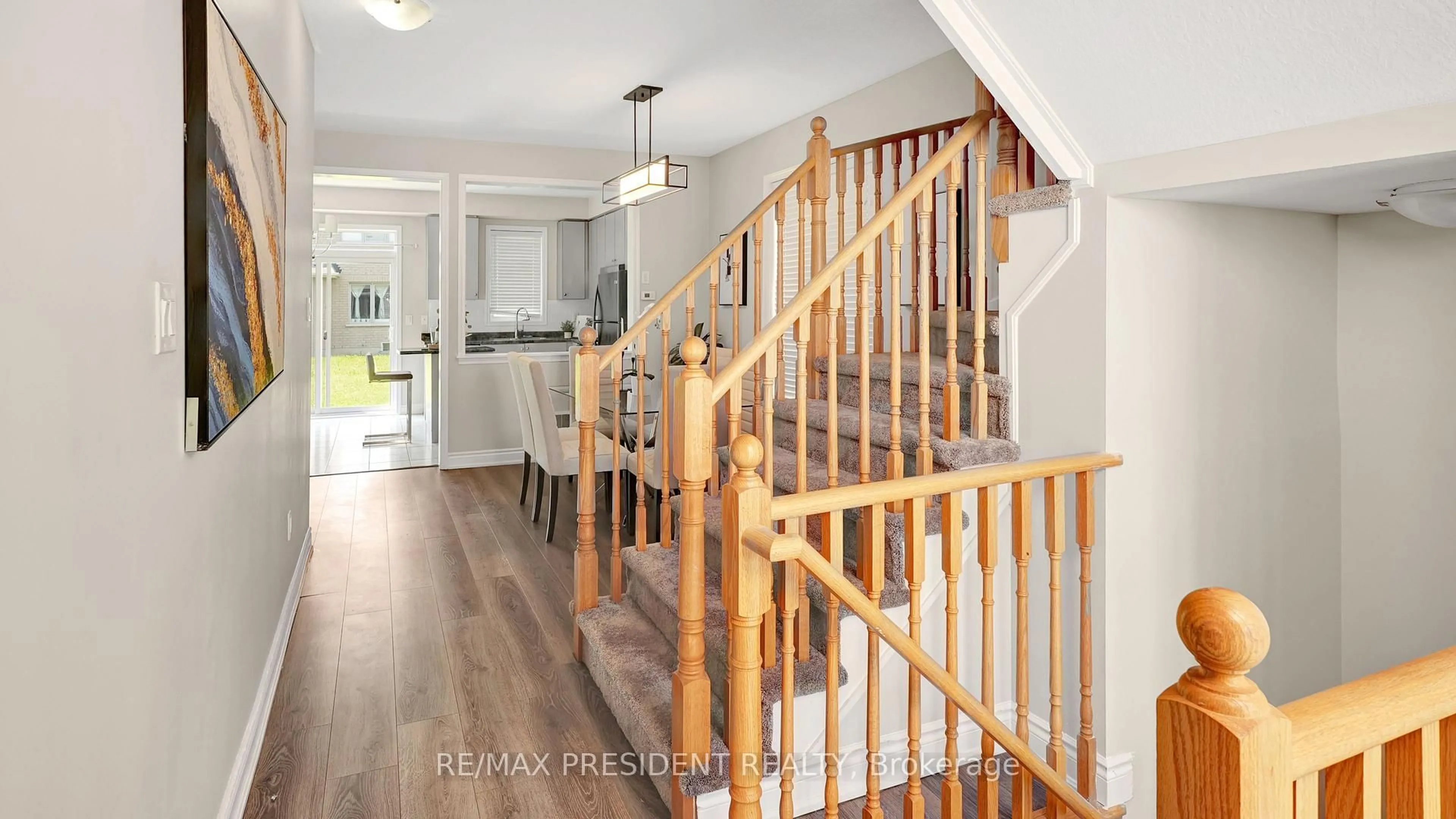 Indoor entryway for 7701 Black Maple Dr, Niagara Falls Ontario L2H 0N7