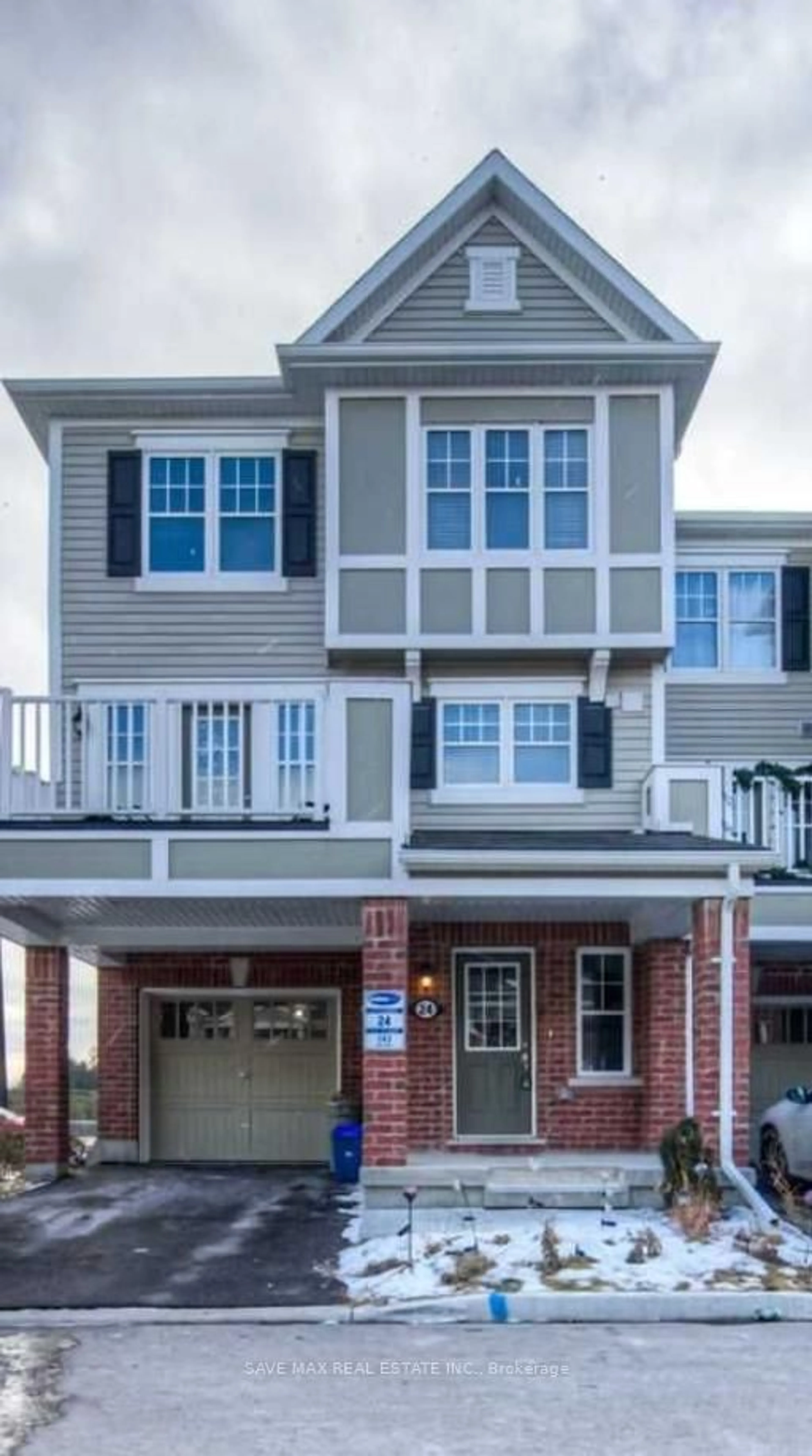 Home with vinyl exterior material, street for 143 Ridge Rd #24, Cambridge Ontario N3H 4R6