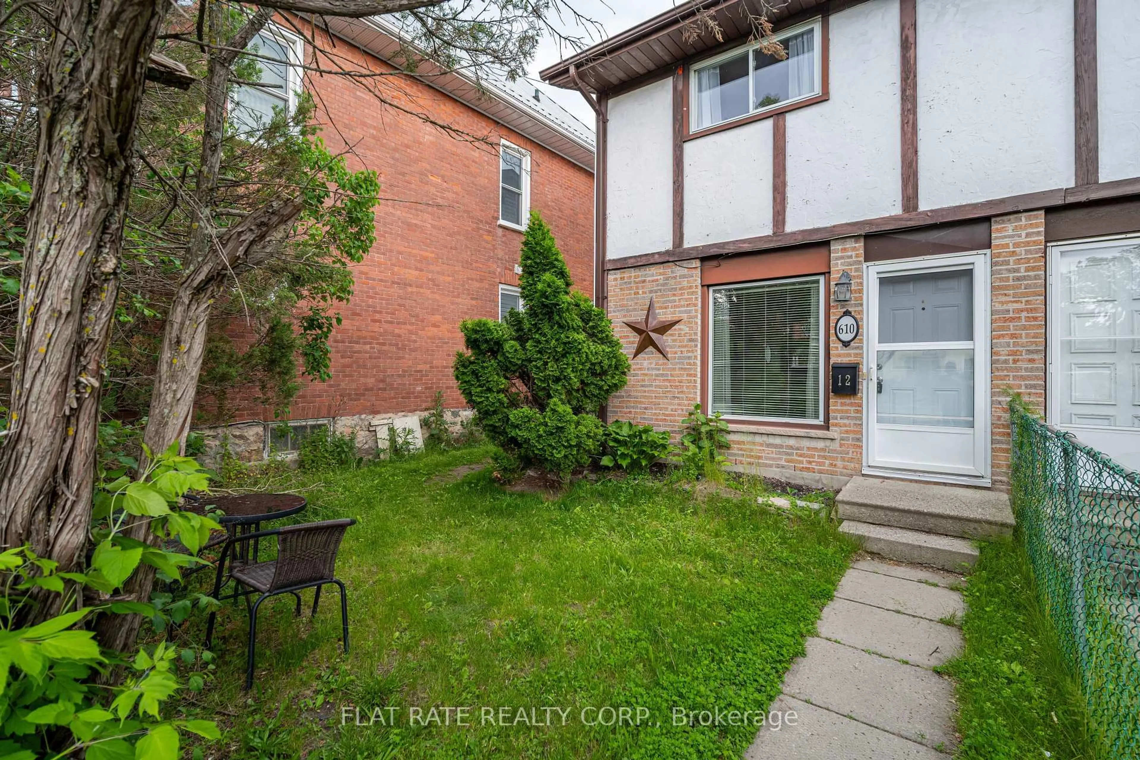 Patio, street for 610 GEORGE St #12, Peterborough Central Ontario K9H 3S6