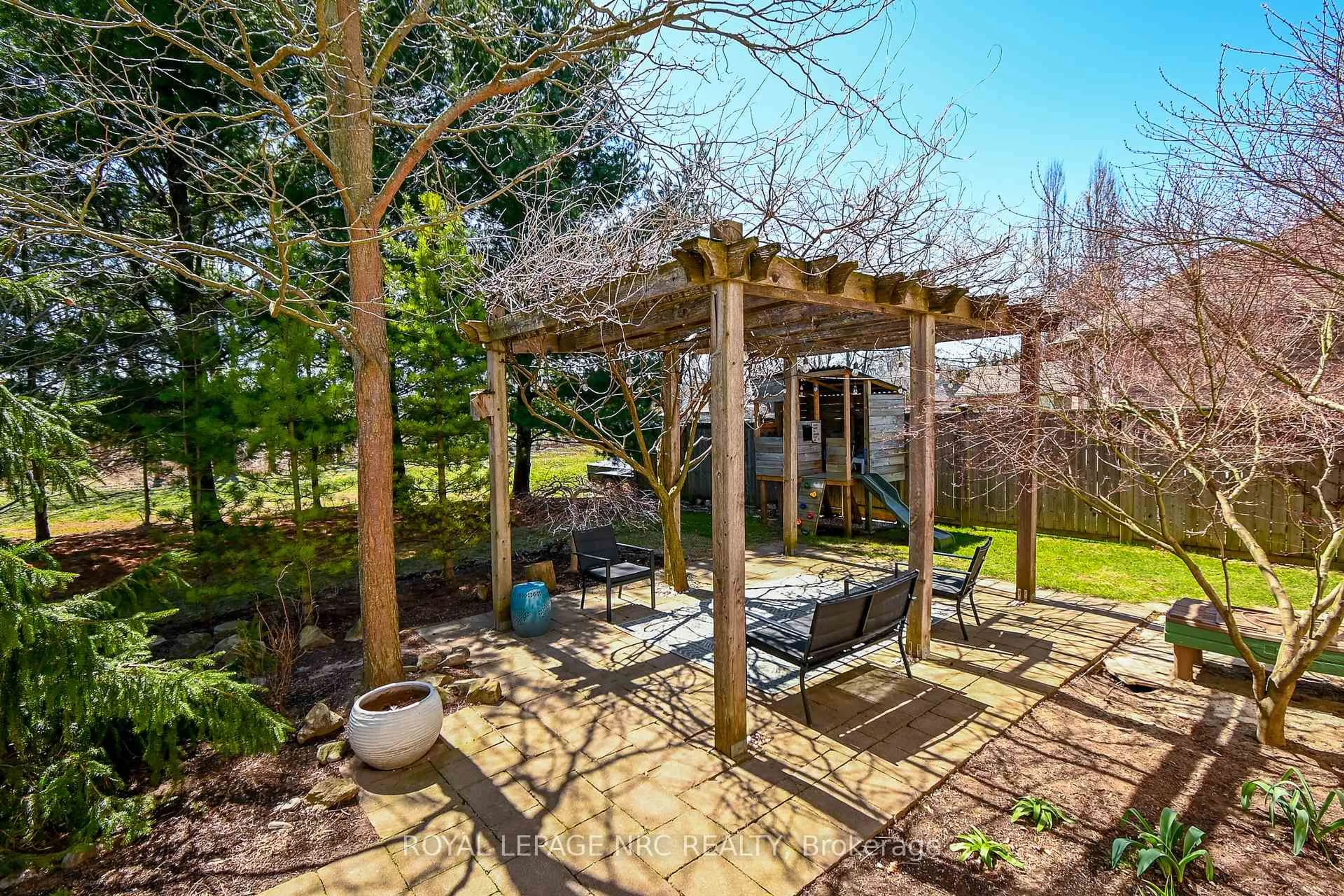 Patio, forest/trees view for 14 Bacon Lane, Pelham Ontario L0S 1E4