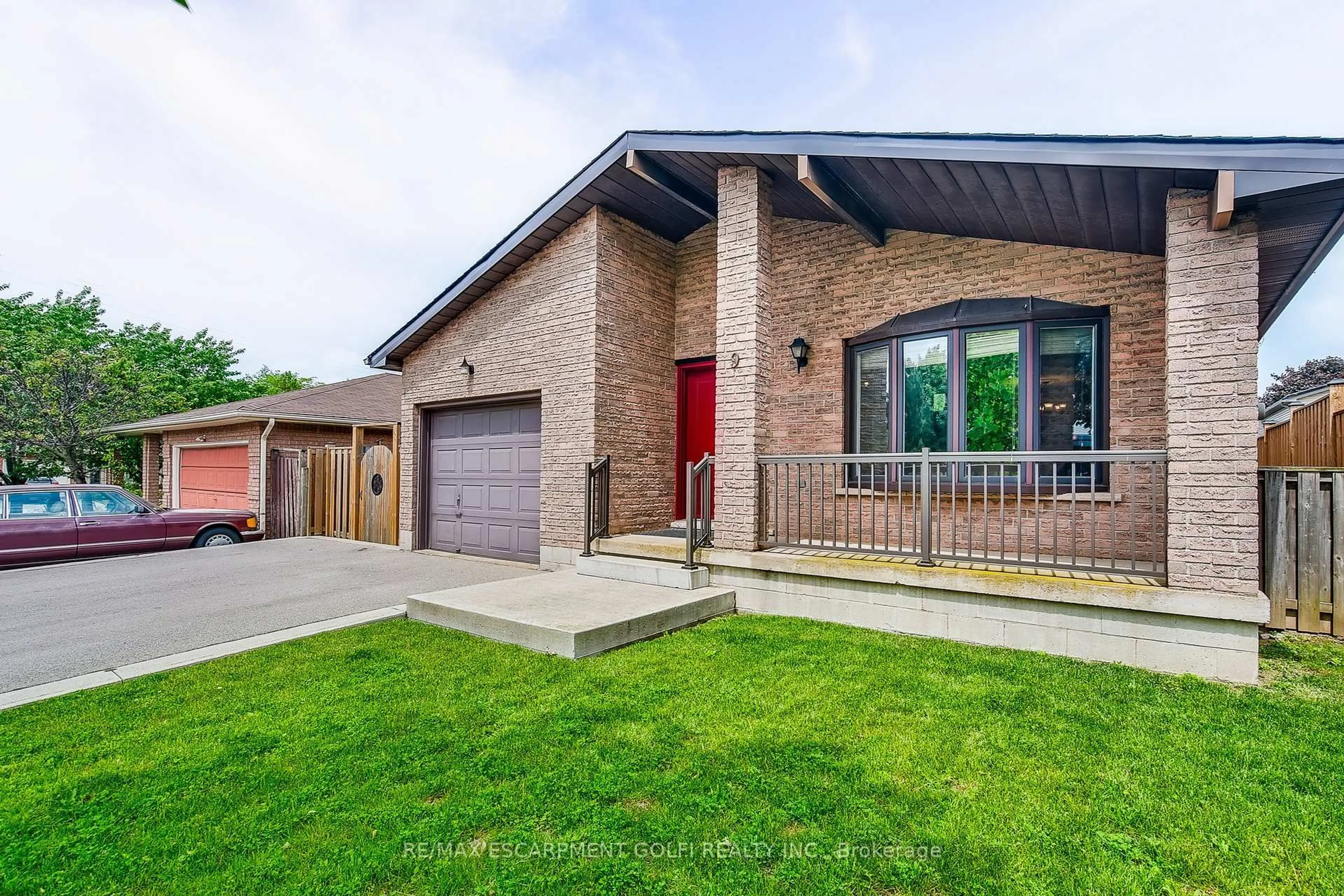 Home with brick exterior material, street for 9 Valanna Crt, Hamilton Ontario L9C 7A3
