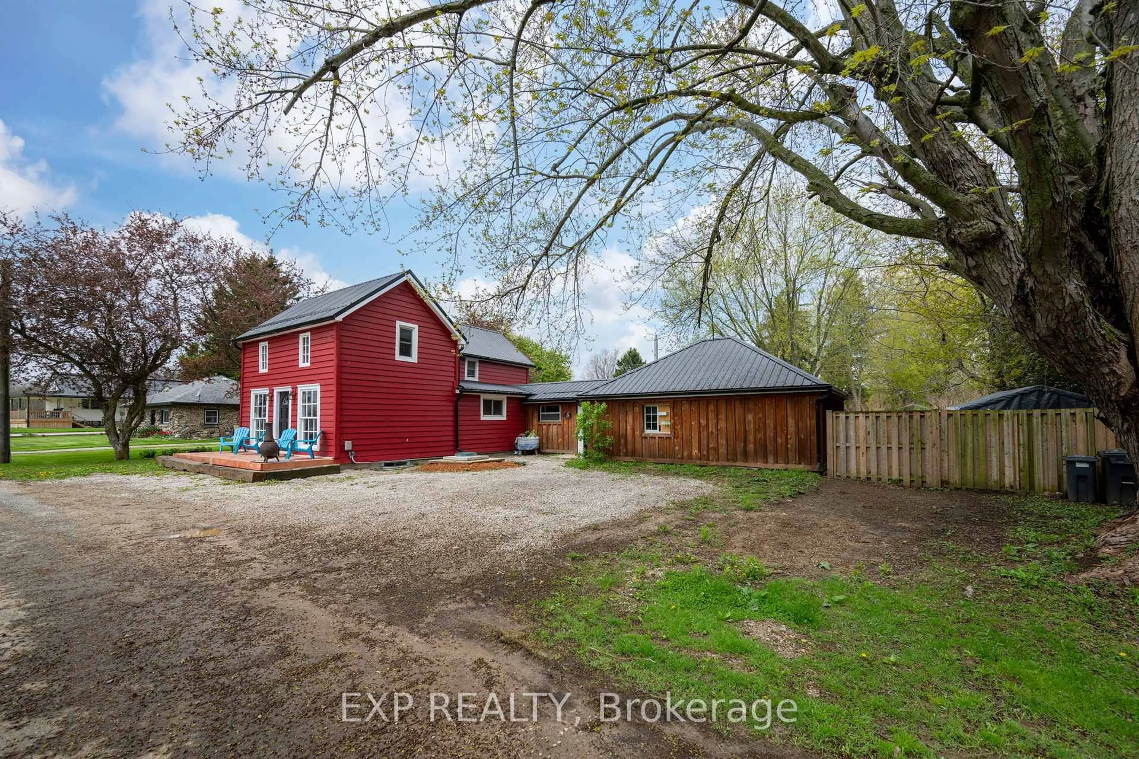 A pic from outside/outdoor area/front of a property/back of a property/a pic from drone, street for 46330 South St, Central Elgin Ontario N0L 2H0