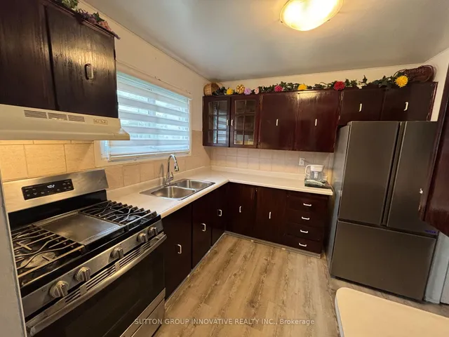 Additional image 46 of 657 Upper Wentworth St